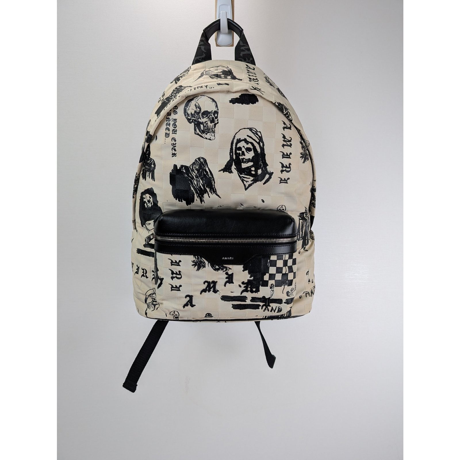 Amiri o1rshd1 Size: OS / Wes Lang Sketch Print Backpack Alabaster Size ONE SIZE - 1 Thumbnail
