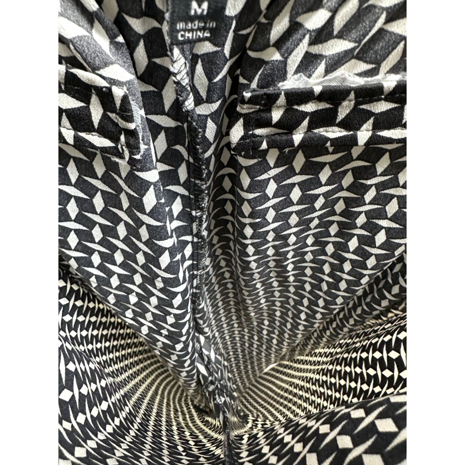 Christian Siriano Christian Siriano Runaway Geometric Pants Elastic Waist Sz M Women Black White Geometric Pattern Ankle Straight Inseam 31 Size 32" / US 10 / IT 46 - 6 Thumbnail