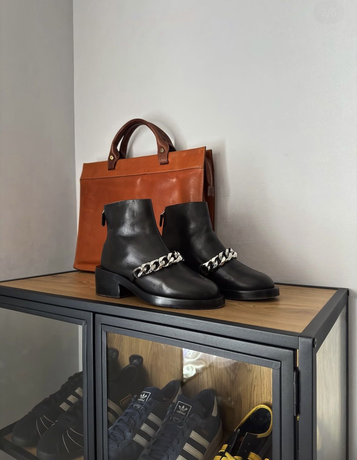 Givenchy Givenchy Laura archive chain leather boots Size US 8 / IT 38 - 2 Thumbnail