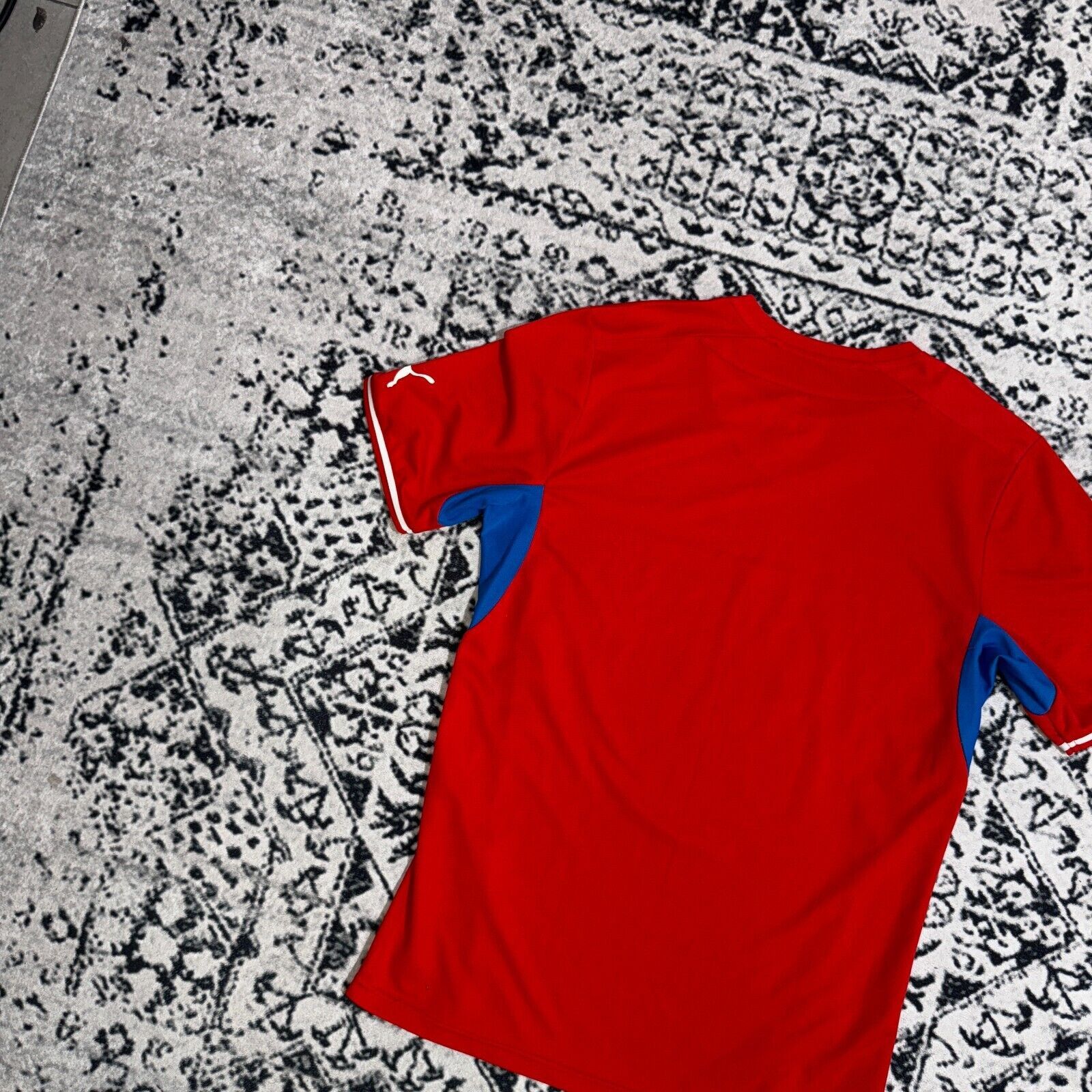 Puma × Vintage Puma Unisex Red Polyester Jersey T-Shirt Size M Regular Fit Size US M / EU 48-50 / 2 - 8 Thumbnail