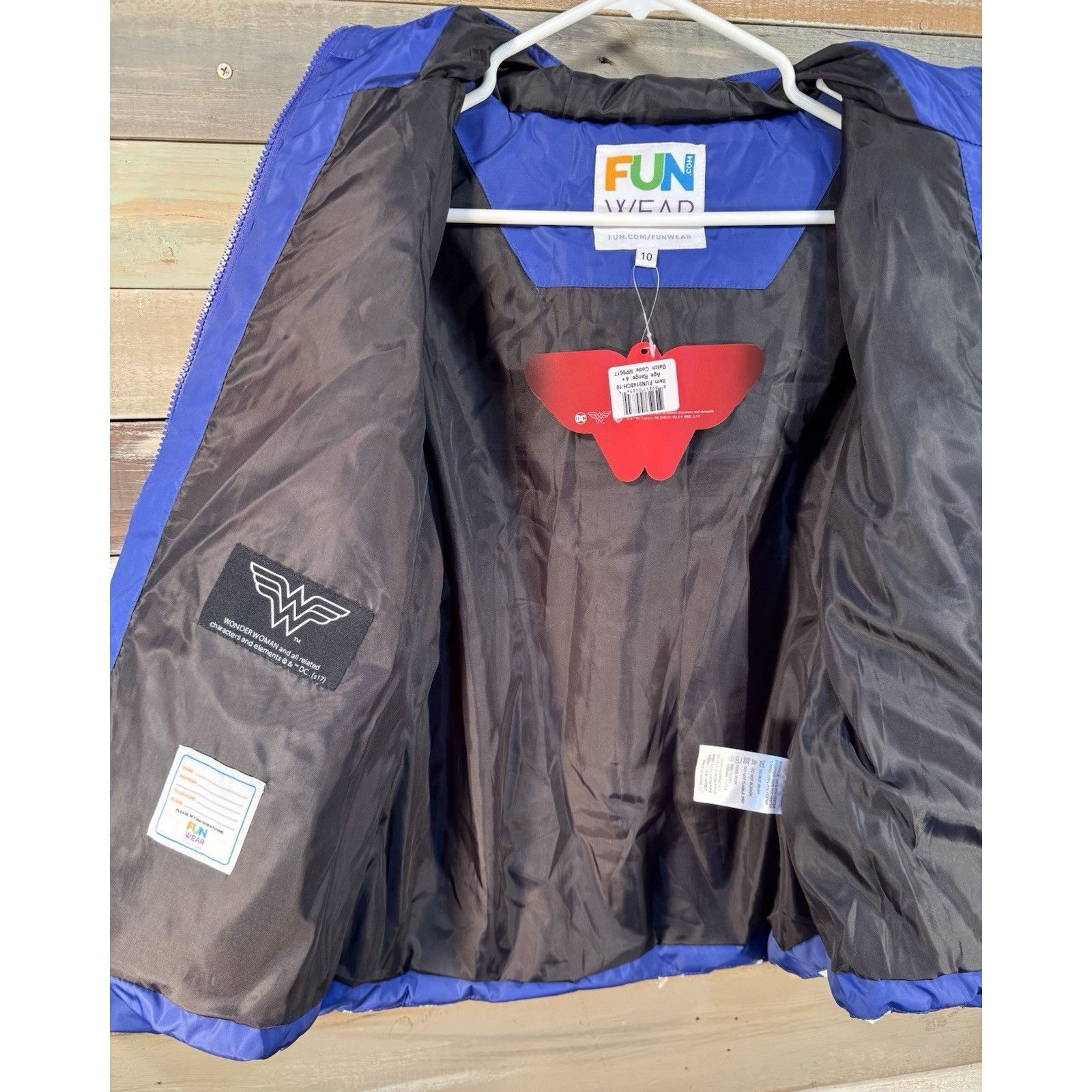 DC Comics FUN WEAR Comics DC Wonder Woman Girls Puffer Puffy Jacket Si Size L / US 10 / IT 46 - 4 Thumbnail