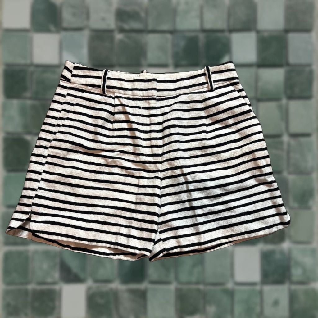 J.Crew J.CREW Shorts Women Size 2 Cotton White Black Stripes RN 77288 Striped Flat Front Pockets Chino Lightweight Casual Summer Spring Classic Knit? Size 26" / US 2 / IT 38 - 1 Thumbnail
