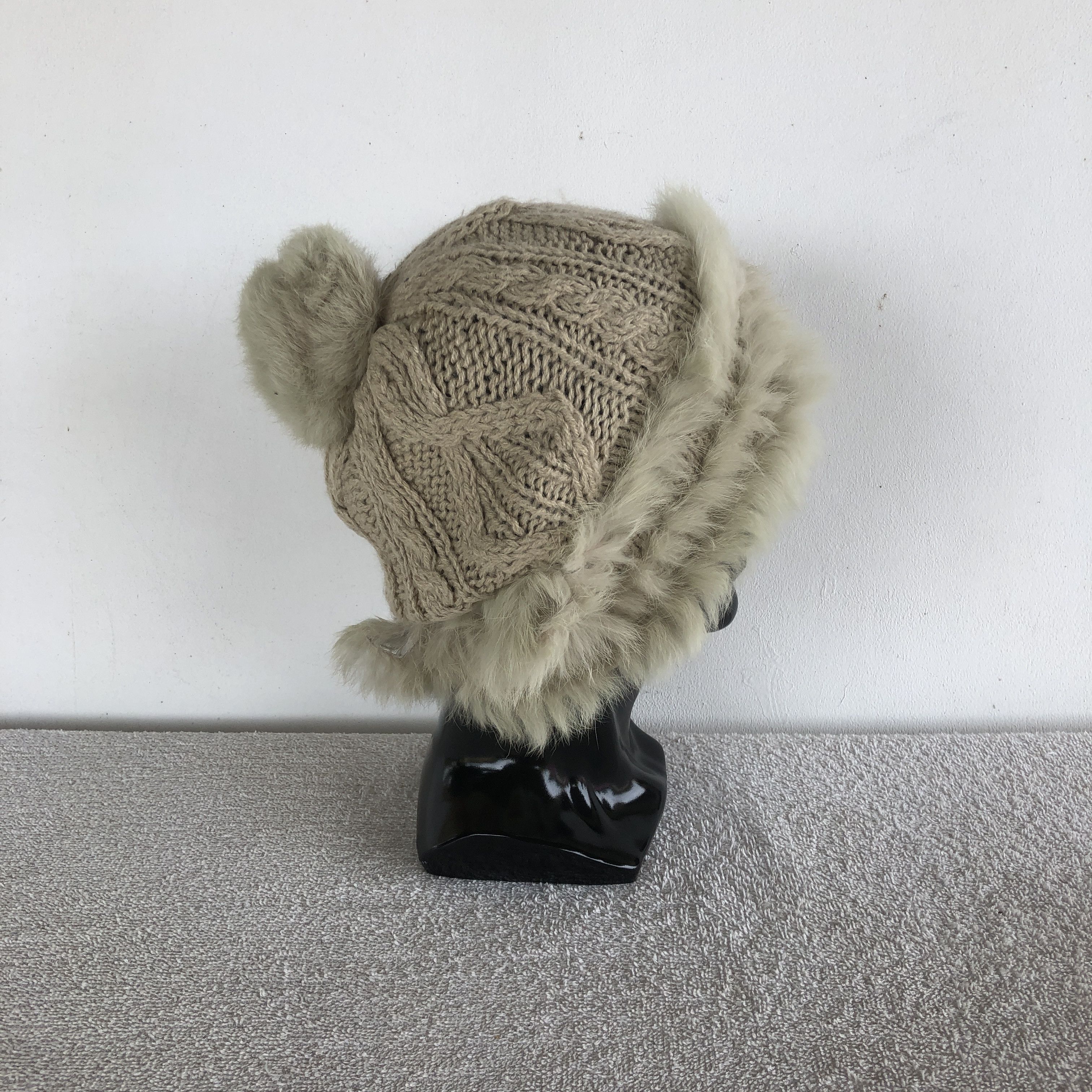 Japanese Brand Vintage Faux Fur Beanie Aran Isle Knit Snow Caps Hats Size ONE SIZE - 3 Thumbnail