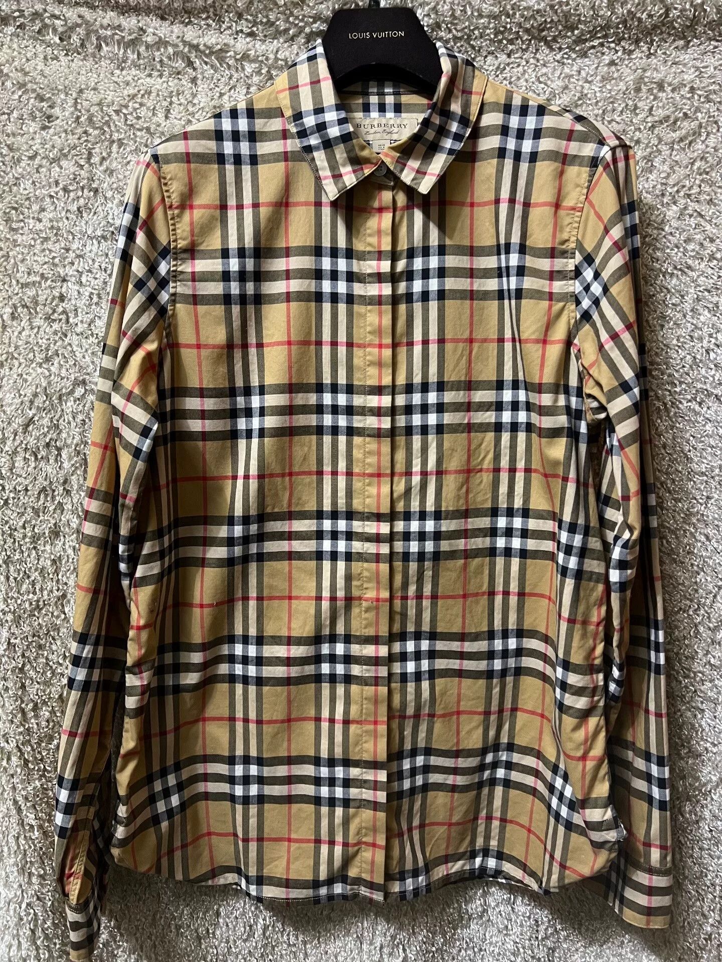 Burberry Burberry Women's Casual Check Shirt Size M / US 6-8 / IT 42-44 - 1 Thumbnail