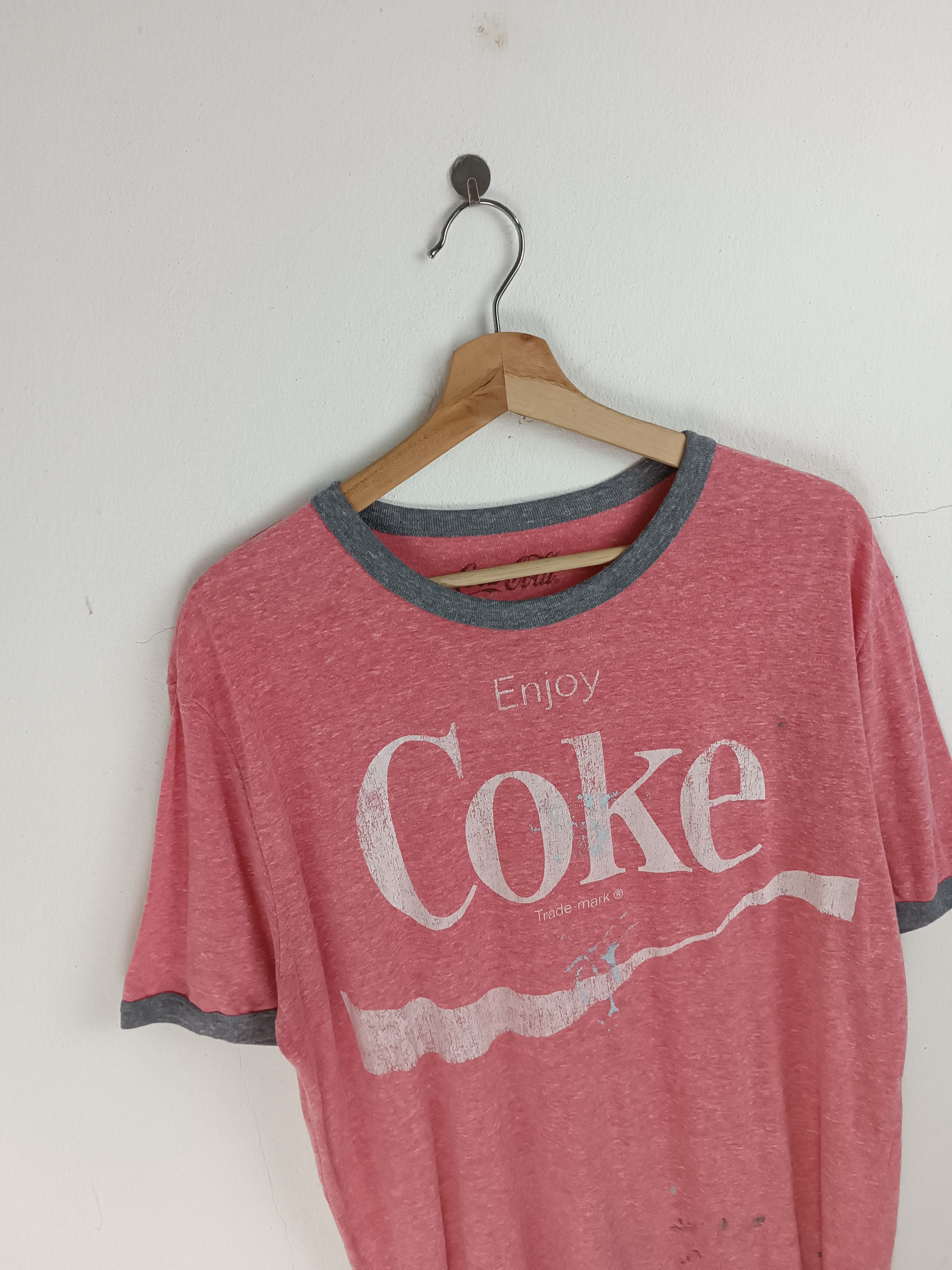 Coca Cola THRASHED FADED VINTAGE COCA COLA DISTRESSED PAINT STAINS TEE Size US XL / EU 56 / 4 - 5 Thumbnail