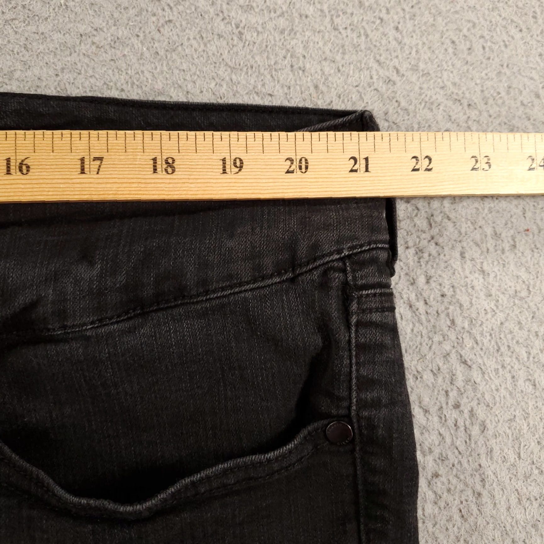 Torrid Torrid Denim Shorts Womens 24 Black Jorts Stretch Flex 42x10 Dark Wash Size 42" / US 20 - 2 Thumbnail