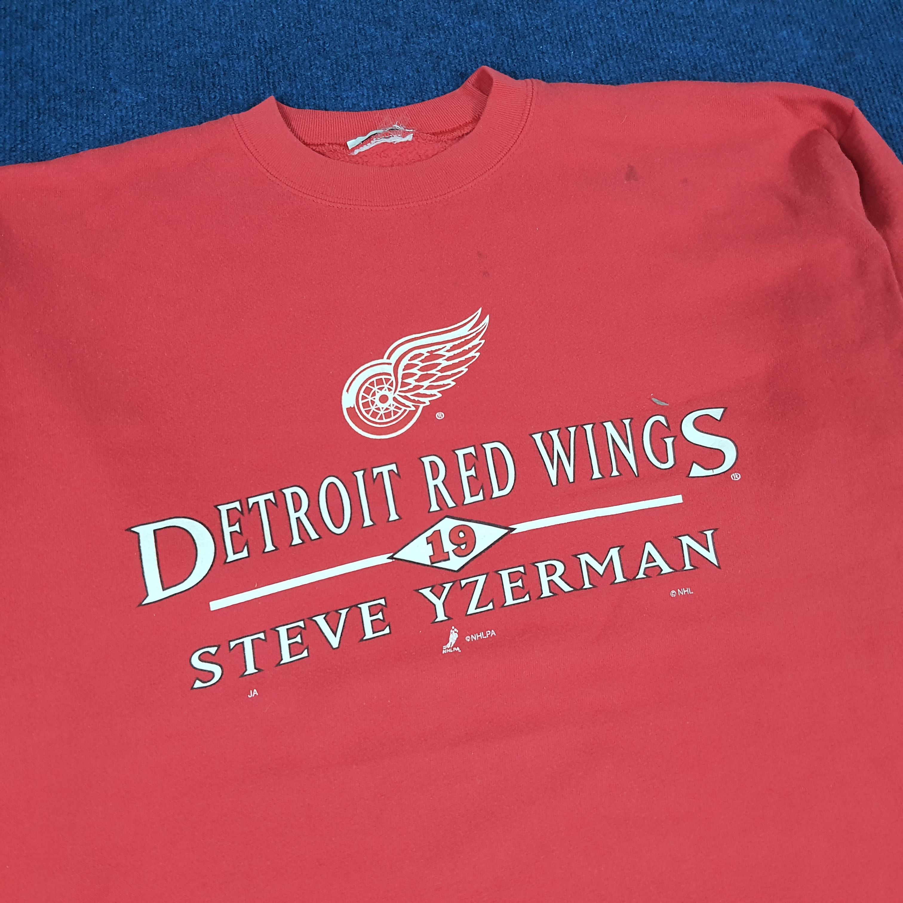 NHL × Red Wing × Vintage Vintage NHL Detroit Red Wings Steve Yzerman Sweatshirts Size US M / EU 48-50 / 2 - 2 Thumbnail