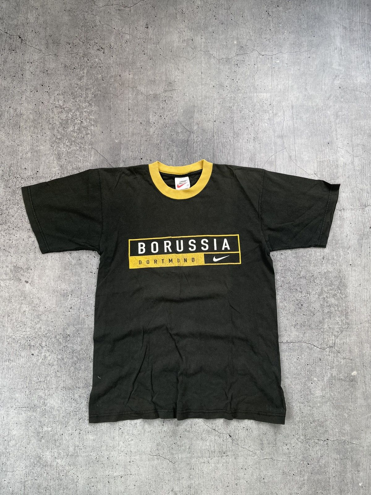 Nike × Vintage Vintage 90s Nike Borussia Dortmund Big Logo T-shirt Size S Size US S / EU 44-46 / 1 - 1 Thumbnail