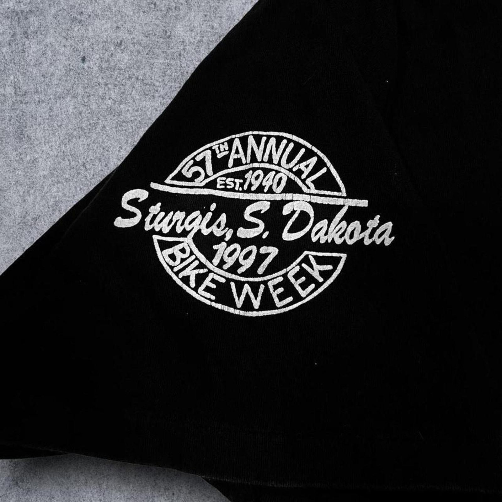 Harley Davidson Vintage 1997 Sturgis Bike Week "I Survived" Rally T-Shirt Size US L / EU 52-54 / 3 - 7 Thumbnail