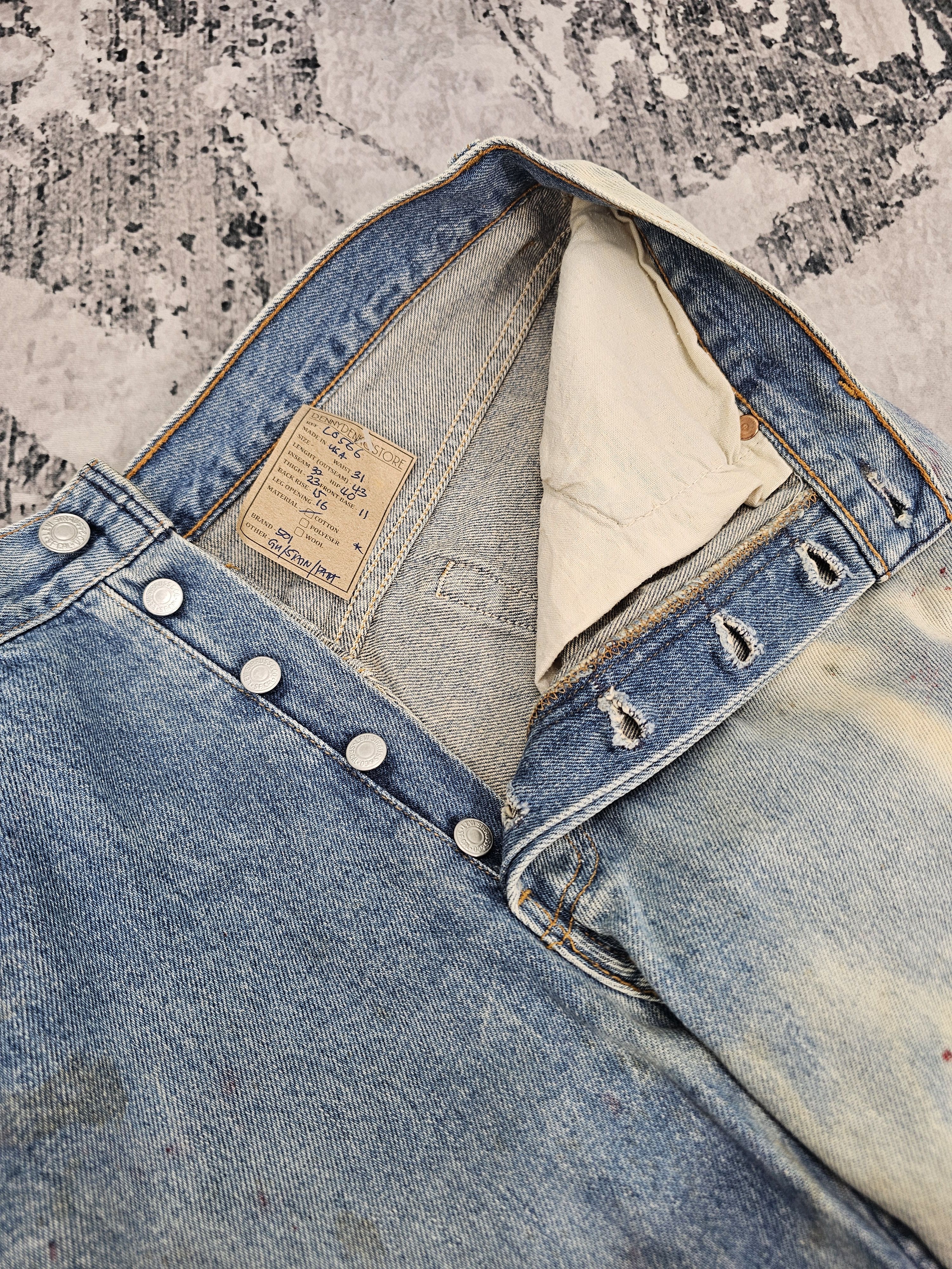 Levi's Vintage Clothing Vtg 90's LEVIS 501 Bleached Blue Jeans Made In USA L0566 Size US 31 - 11 Thumbnail