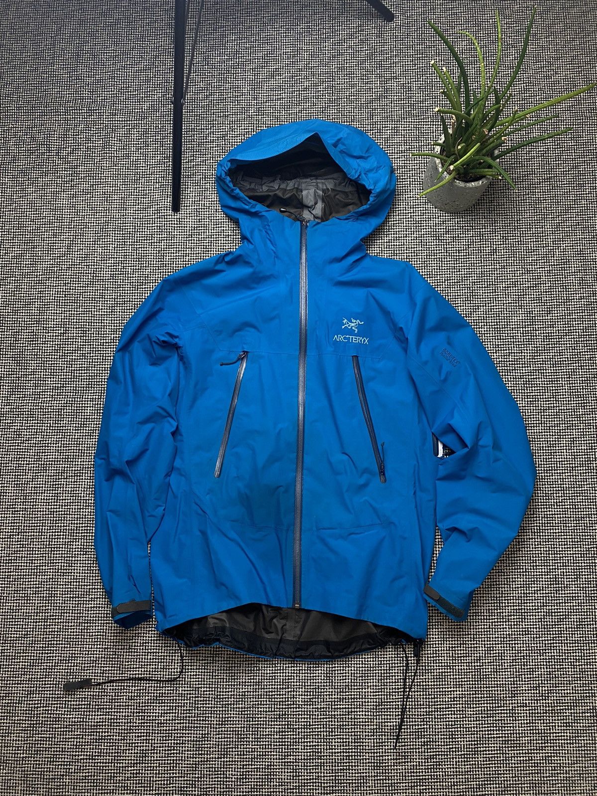 Arc'Teryx Arcteryx goretex vintage jacket outdoor Grailed