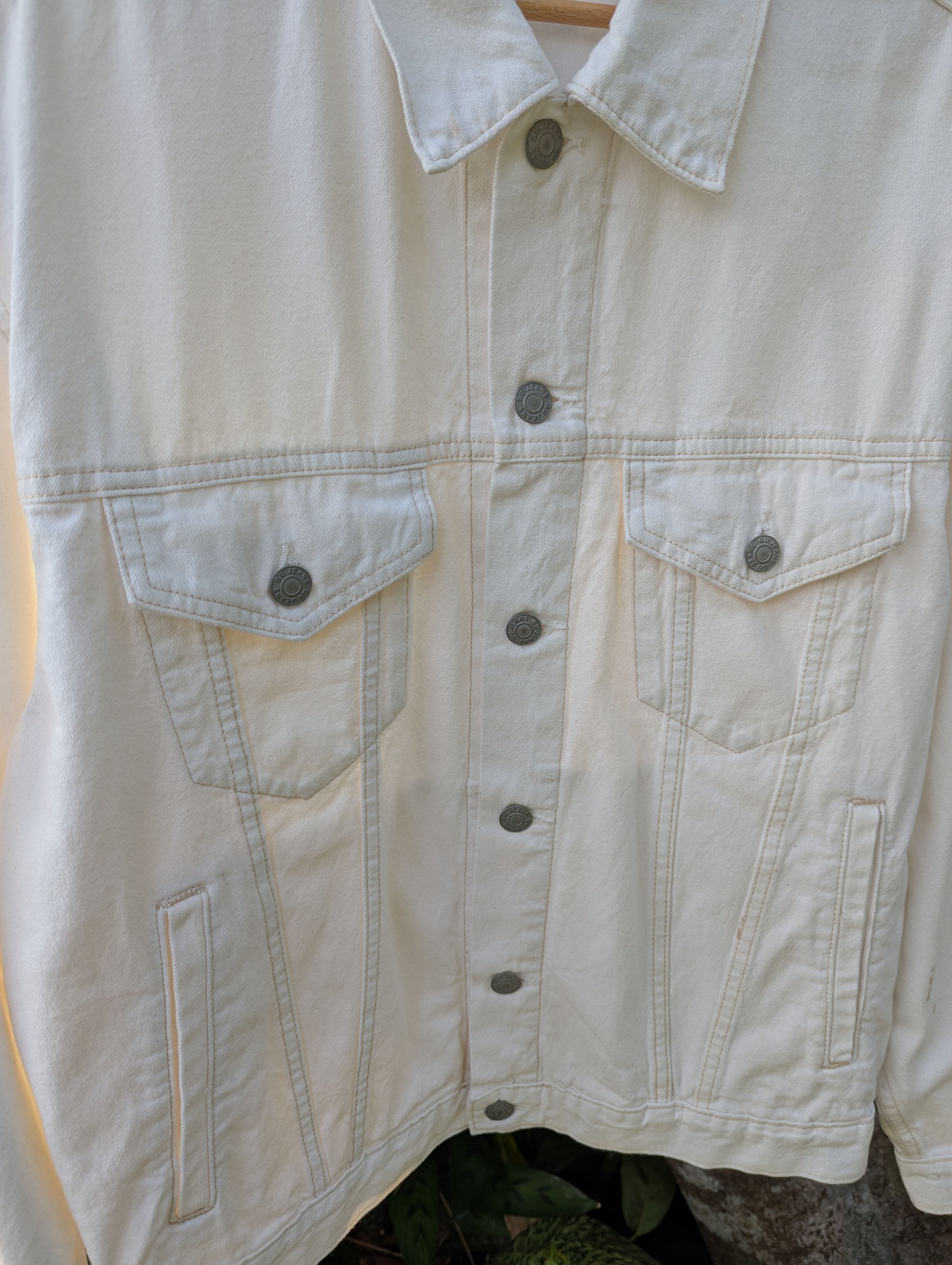 GU 🔥FREE SHIPPING🔥GU 🇯🇵 White Denim Jacket inspired Levis Size US S / EU 44-46 / 1 - 2 Thumbnail