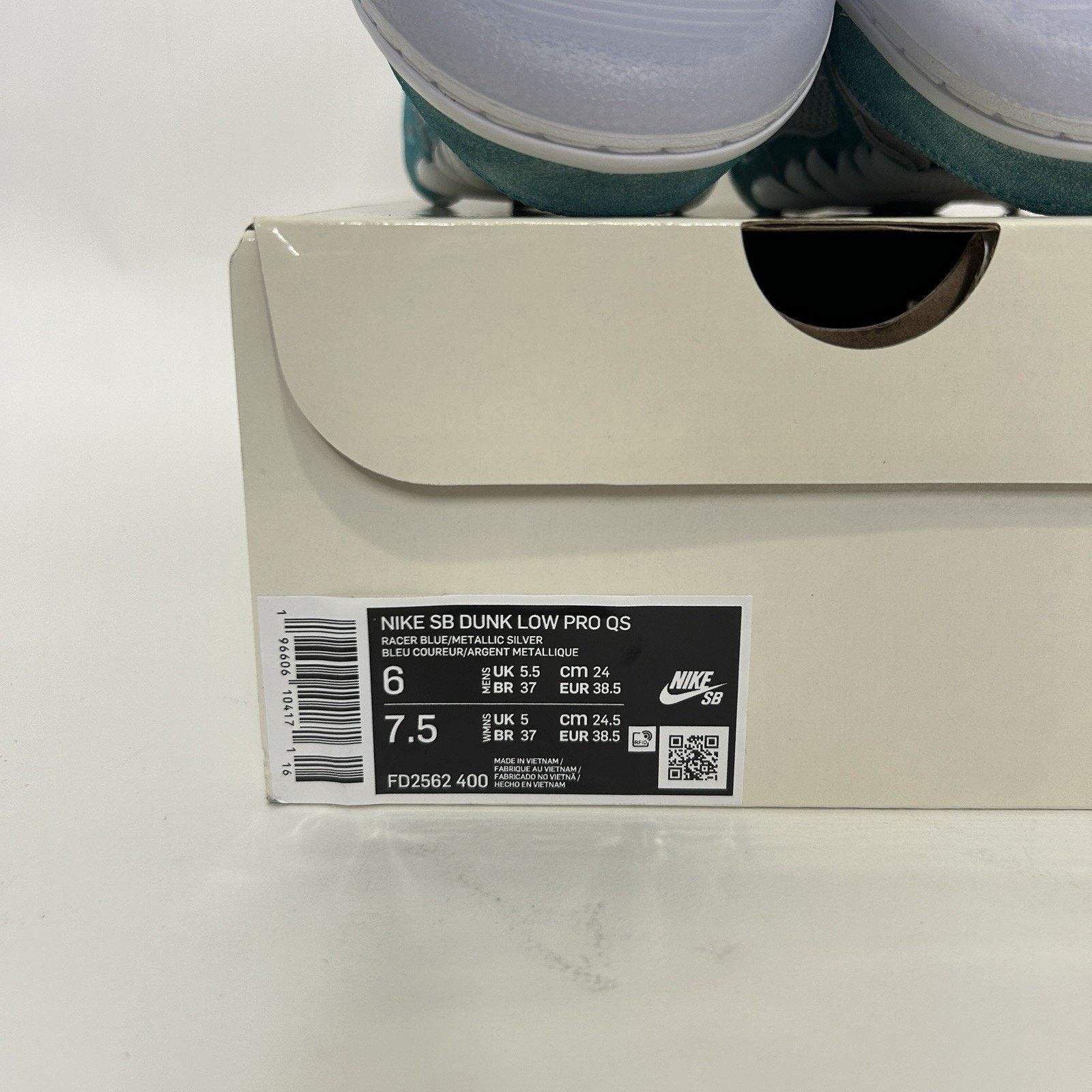 Nike Nike SB Dunk Low Pro QS X April Skateboards “Tiffany” Size US 7.5 / IT 37.5 - 7 Thumbnail