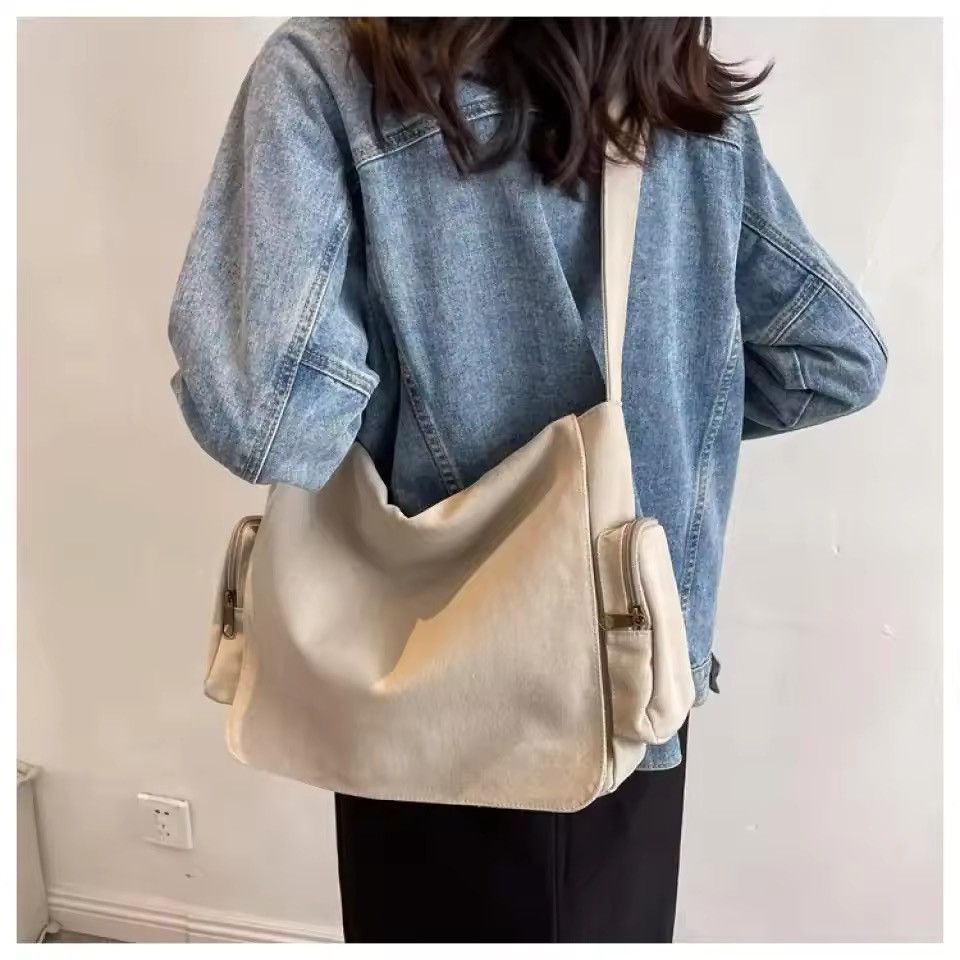 Vintage Streetwear Capacity Canvas Crossbody Shoulder Bag Size ONE SIZE - 1 Thumbnail