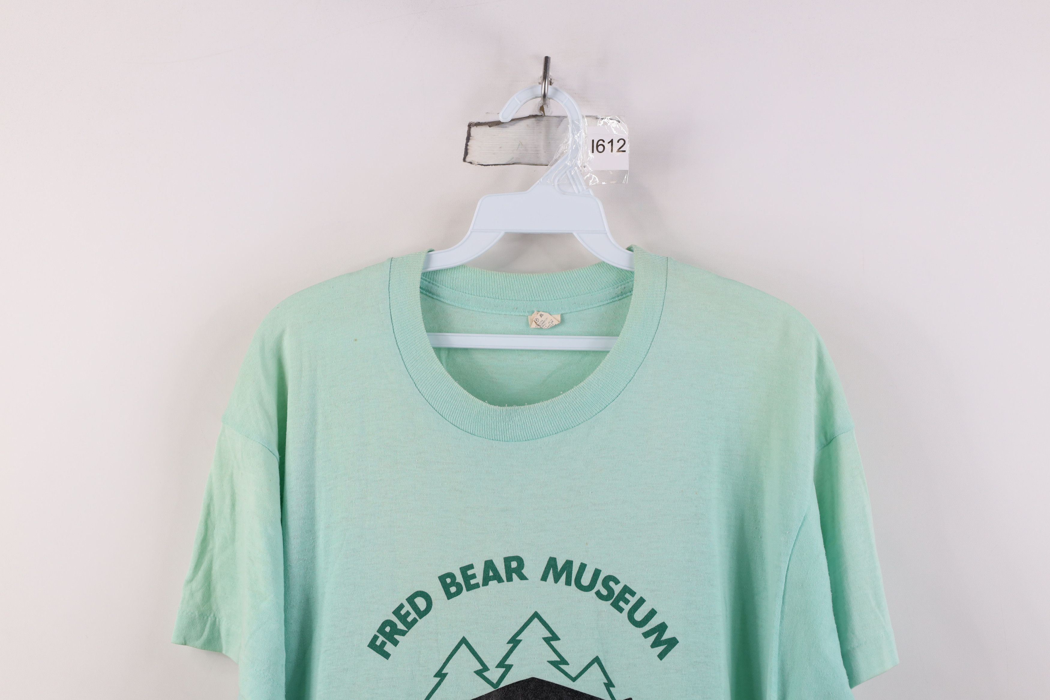 Vintage Vintage 80s Bear Museum Hunting Short Sleeve T-Shirt USAt Size US XL / EU 56 / 4 - 2 Thumbnail