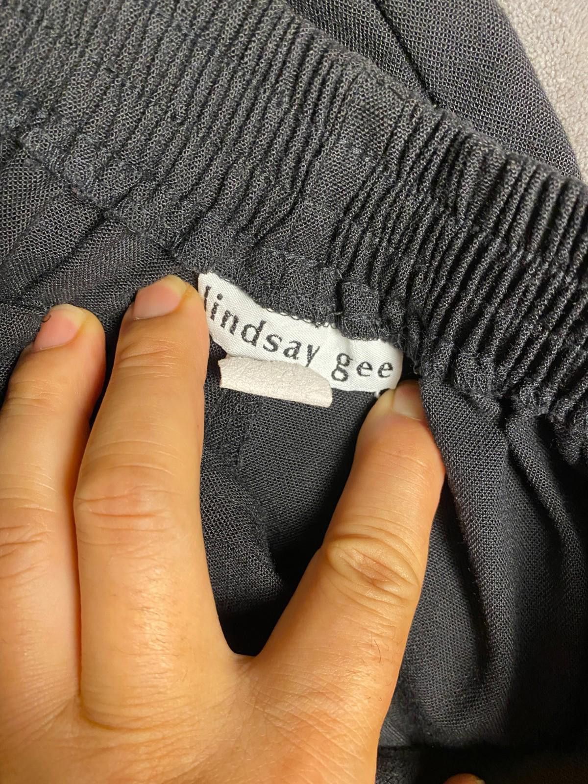 Designer Womens Lindsay Gee Elastic Waist Shorts Black Size 20W (B16) Size 42" / US 20 - 7 Thumbnail