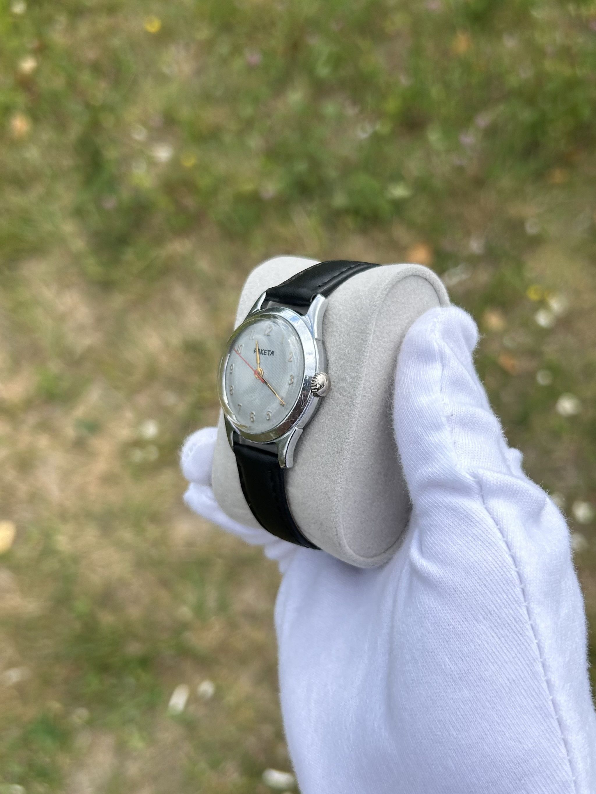 Vintage Vintage Watch Raketa USSR Soviet Mechanical 1950s Size ONE SIZE - 14 Thumbnail