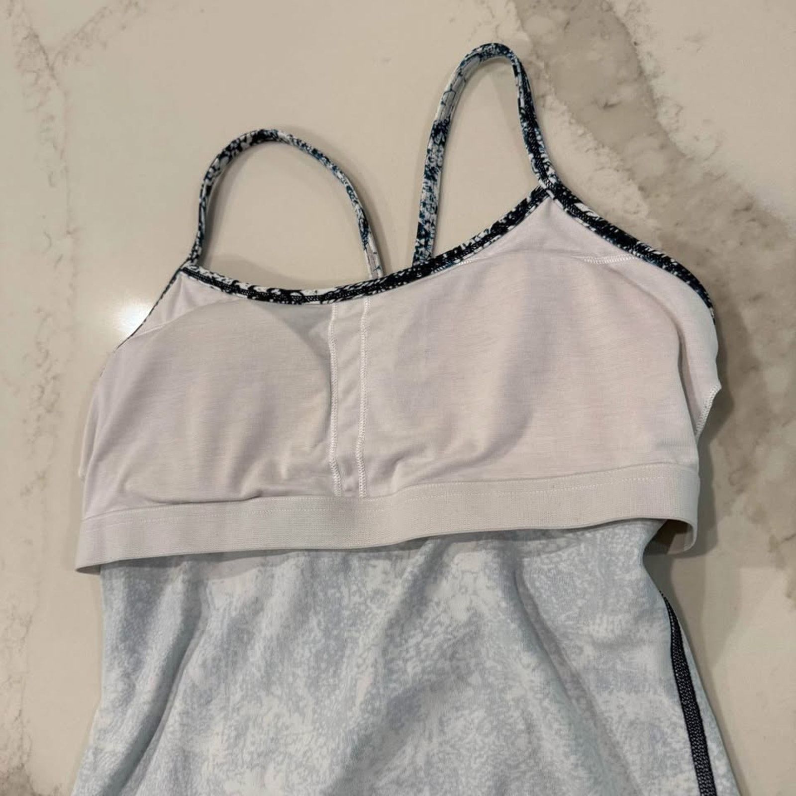 Lululemon Lululemon Power Y Padded Tank Top Women's 6 Luon Wildwood Size M / US 6-8 / IT 42-44 - 7 Thumbnail