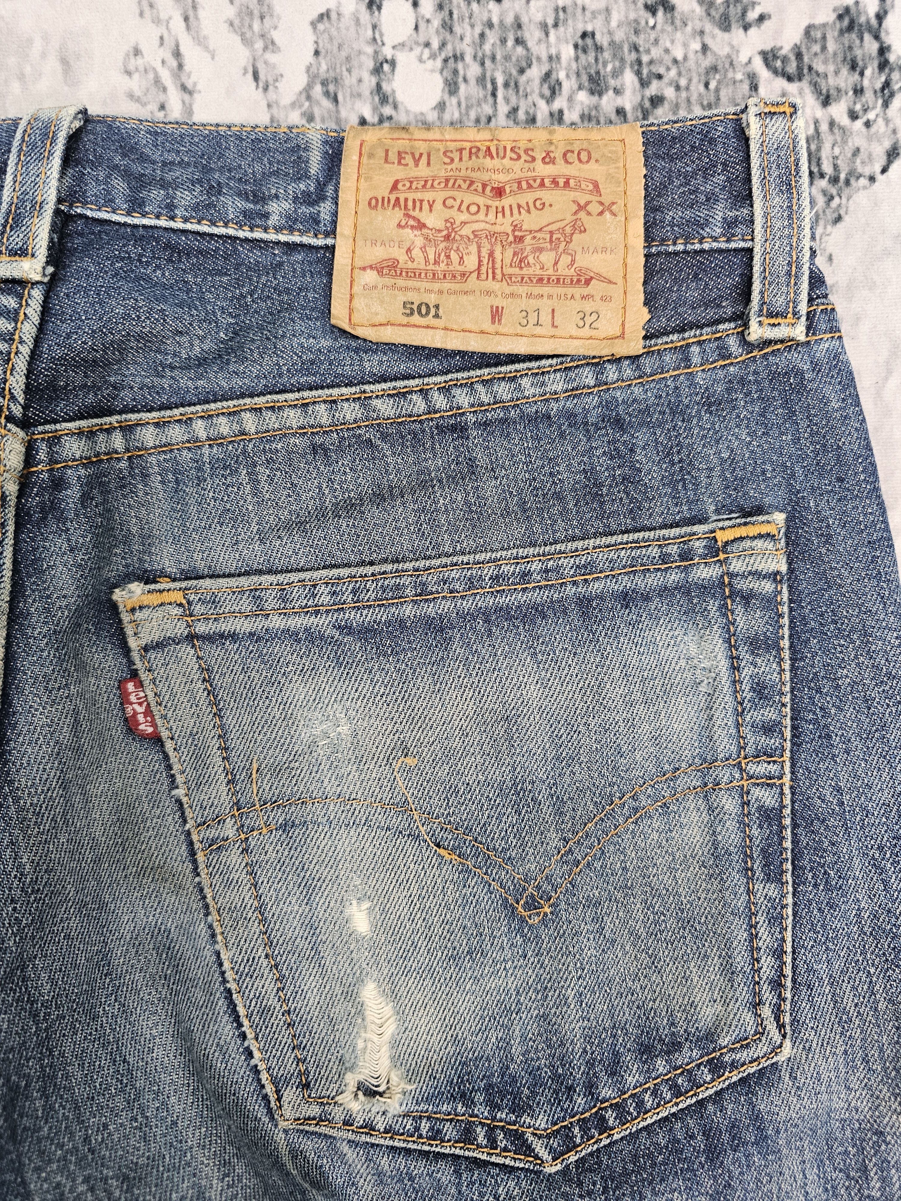 Levi's Vintage Clothing Vtg 90'S LEVIS 501 Distressed Stone Wash Blue Jeans L0521 Size US 31 - 11 Thumbnail
