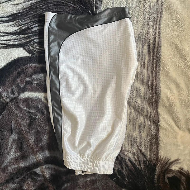 Champion Vintage champs Basketball Shorts Y2K Size US 36 / EU 52 - 6 Thumbnail
