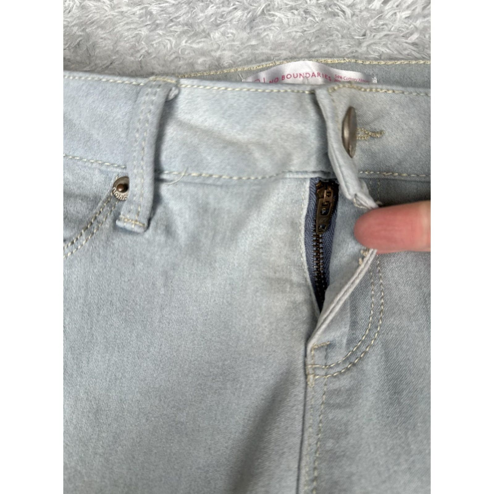 Vintage No Boundaries Jeans Womens Juniors 9 Blue Light Wash Bootcut Stretch Denim Pants Size 30" / US 8 / IT 44 - 5 Thumbnail