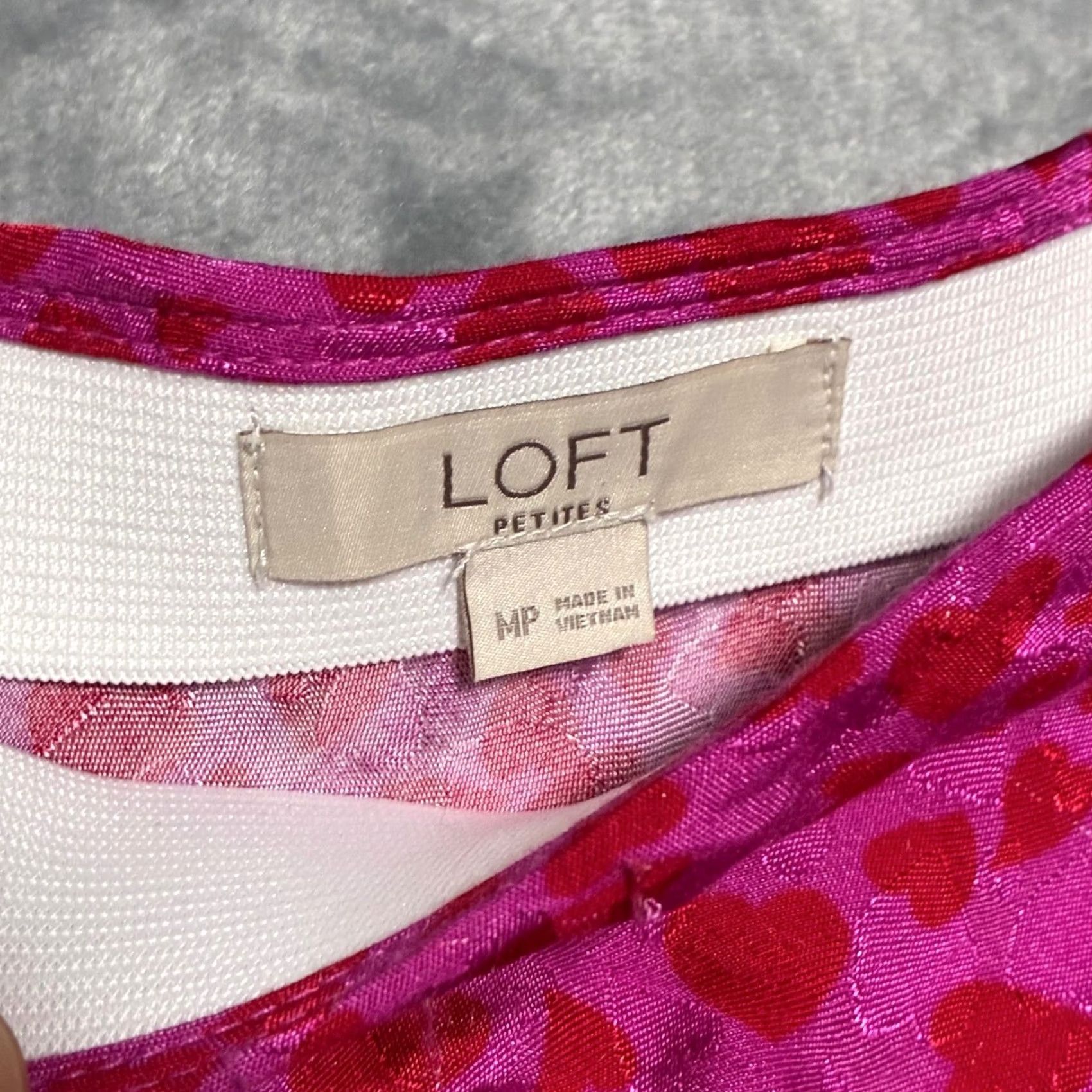 Loft LOFT Heart Print Midi Skirt Womens Petite Pink Size 32" / US 10 / IT 46 - 4 Thumbnail