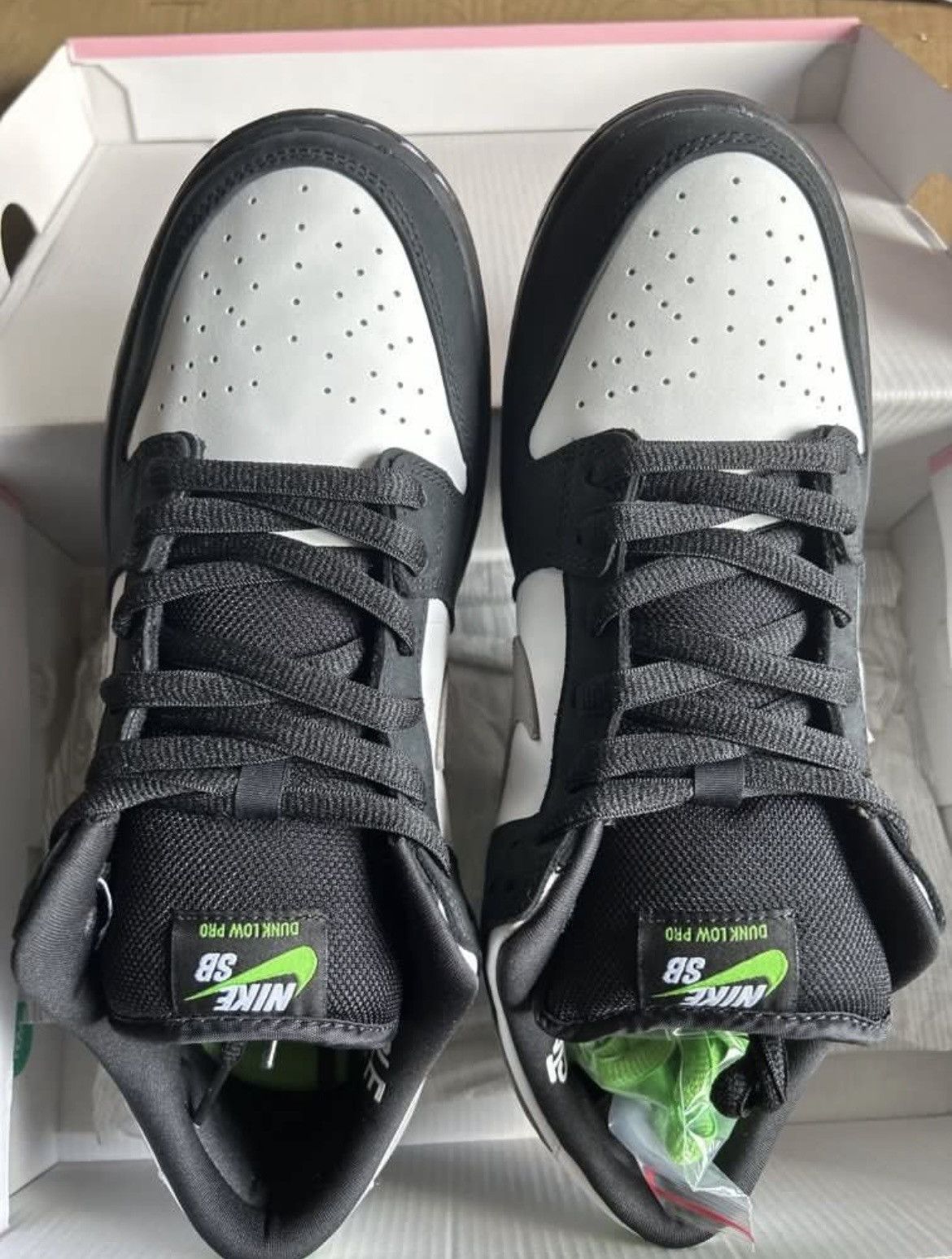 Nike Jeff staple signed pigeon nike sb dunk Size US 10.5 / EU 43-44 - 4 Thumbnail