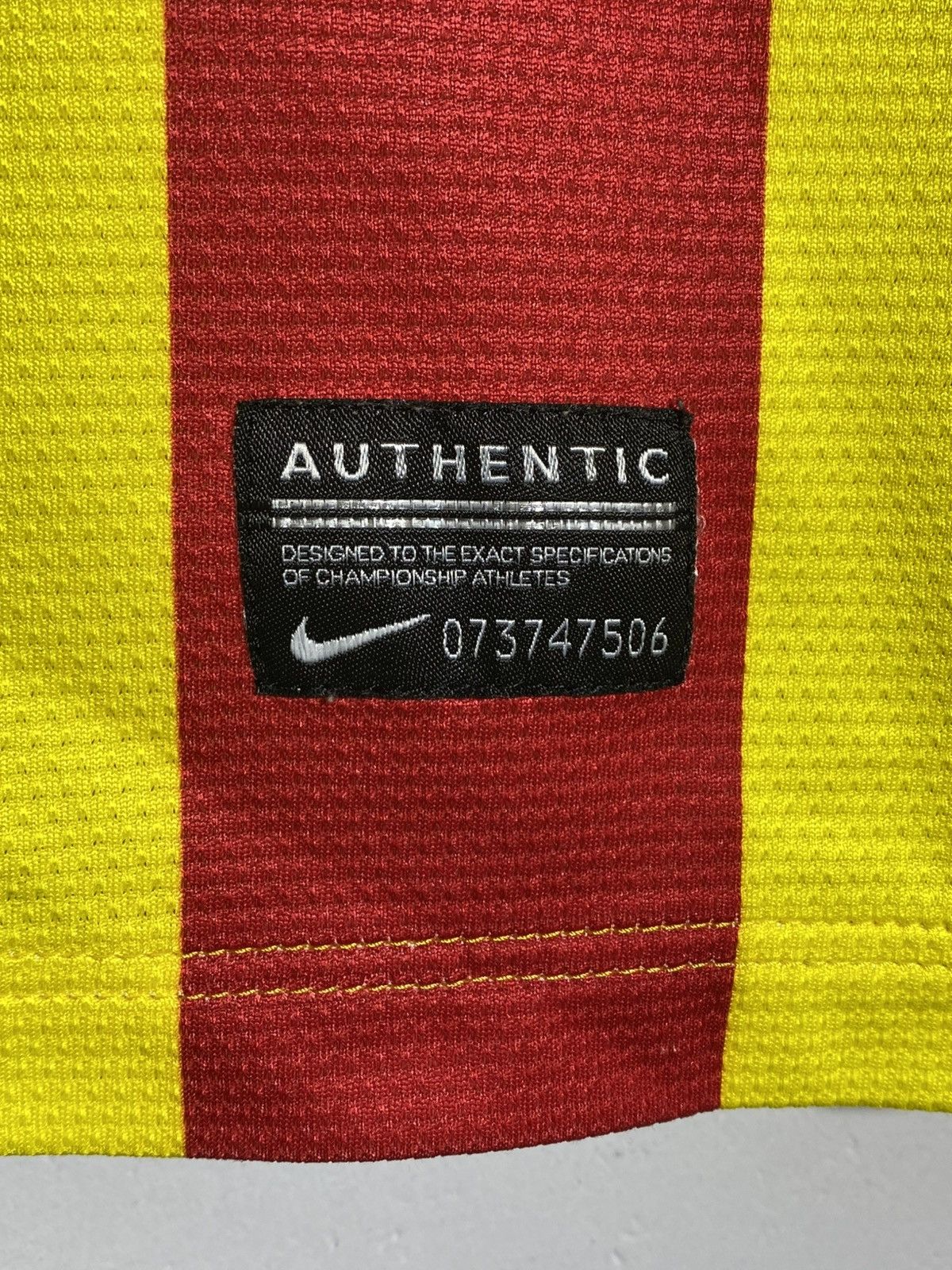 Nike Nike FC Barcelona 2013/14 Away Soccer Jersey Messi Era Size US M / EU 48-50 / 2 - 13 Thumbnail