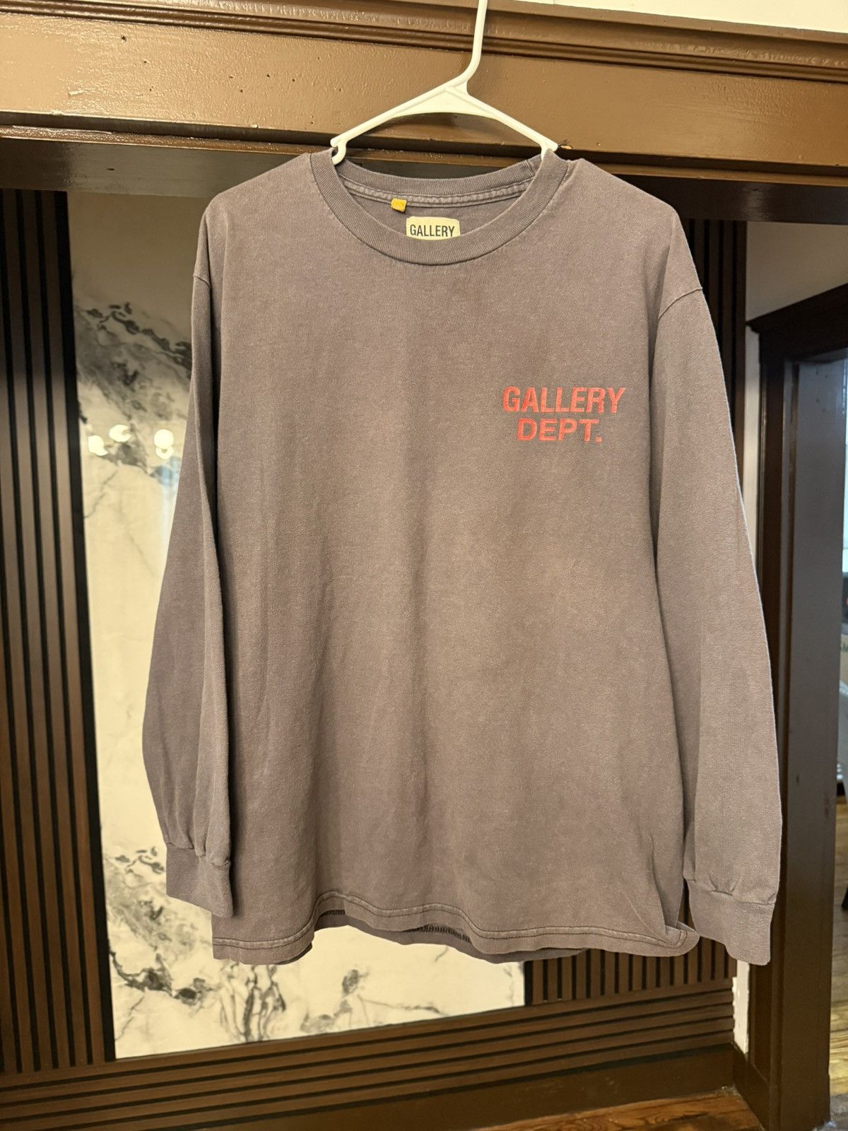 Gallery Dept. Brown / Red Long-sleeve T-Shirt Size Medium