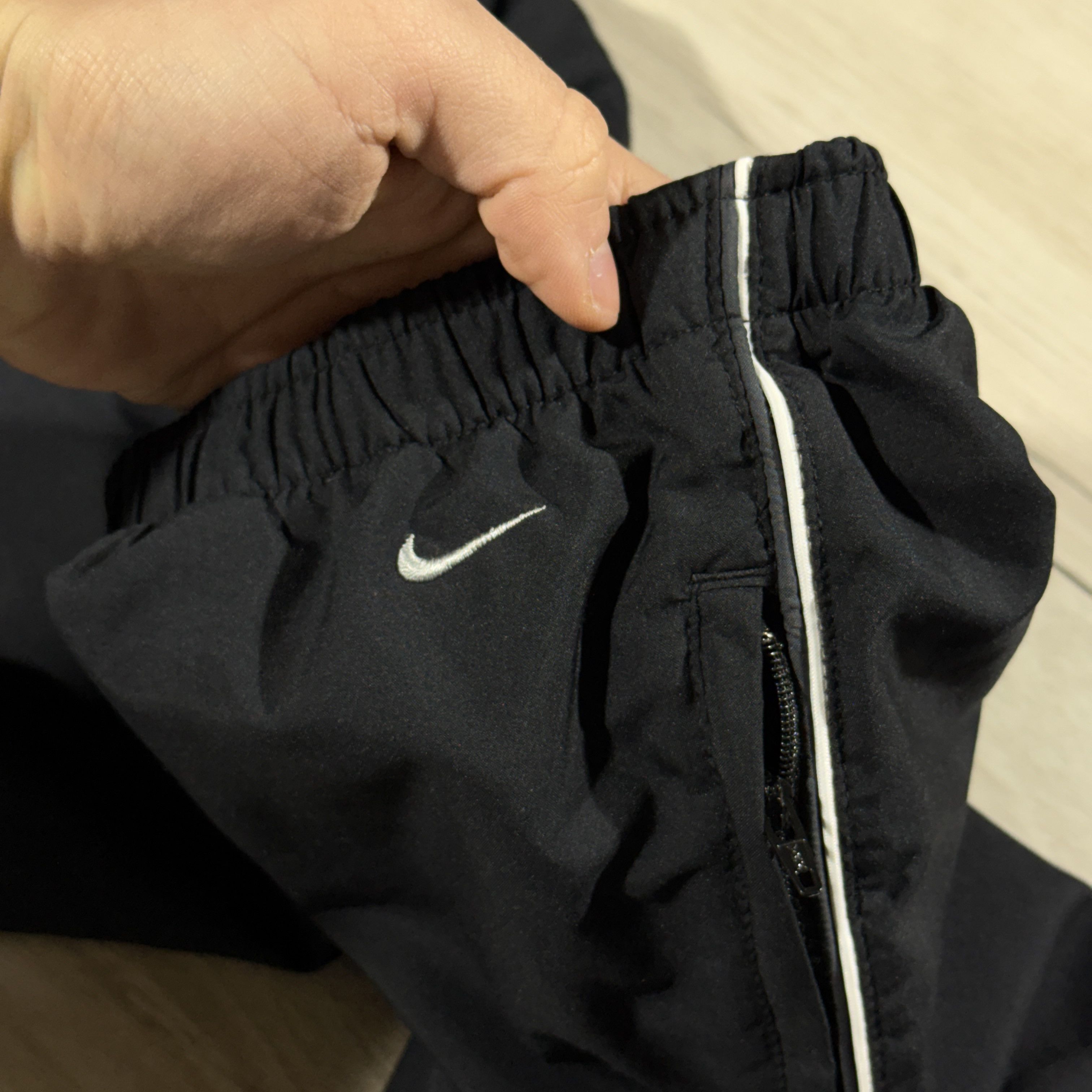 Nike Nike Vintage Nylon Y2K Track Pants Women's Size L Size 32" / US 10 / IT 46 - 4 Thumbnail