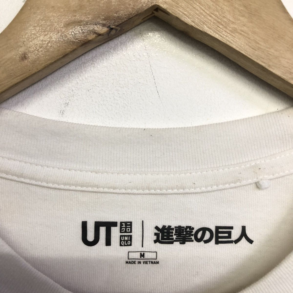 Uniqlo Uniqlo X Attack On Titan Final Season Anime Backhitt Tshirt Size US M / EU 48-50 / 2 - 10 Thumbnail