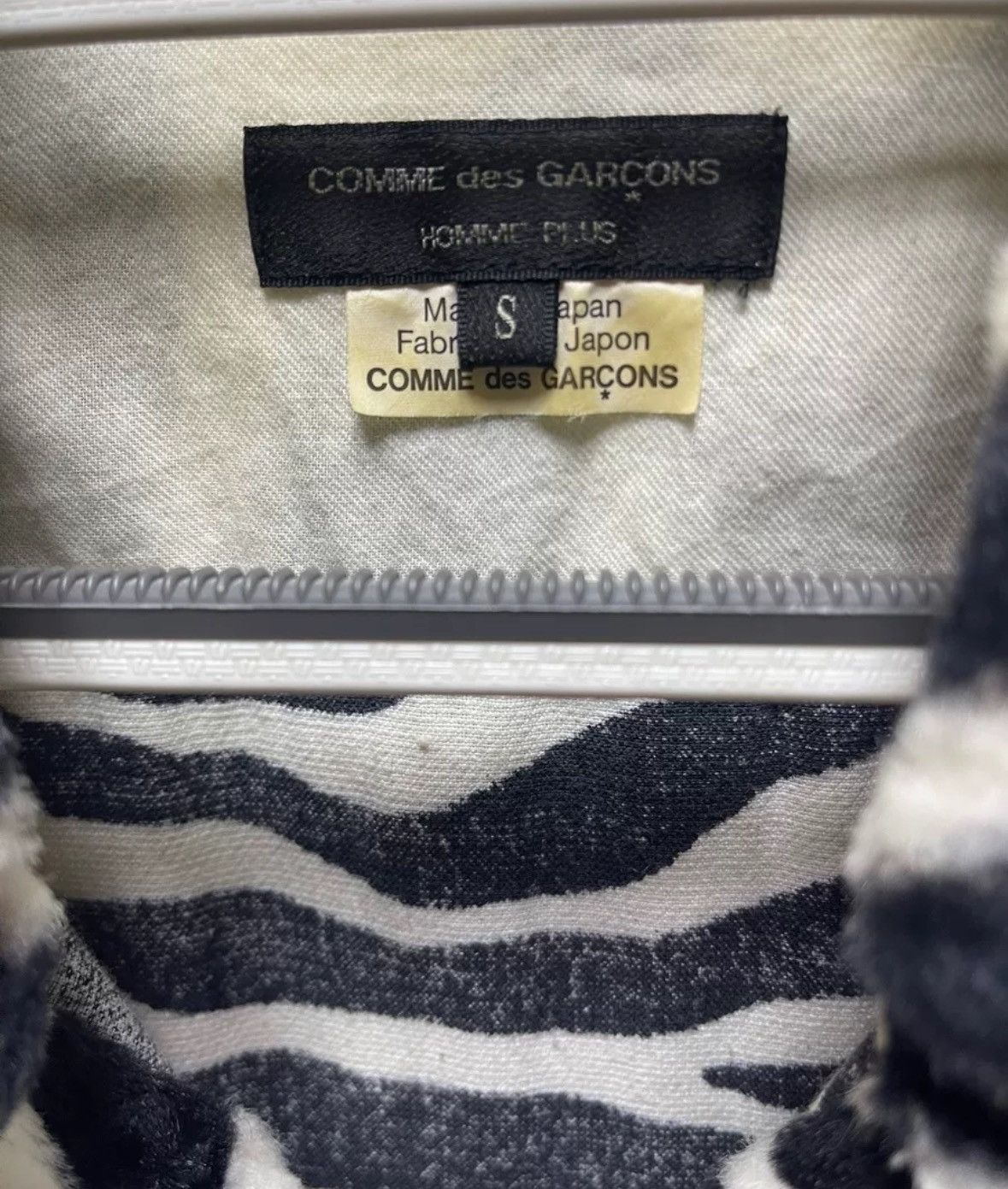 Comme des Garcons Zebra striped long sleeved shirt 2412-Nextarrow Size US S / EU 44-46 / 1 - 3 Thumbnail