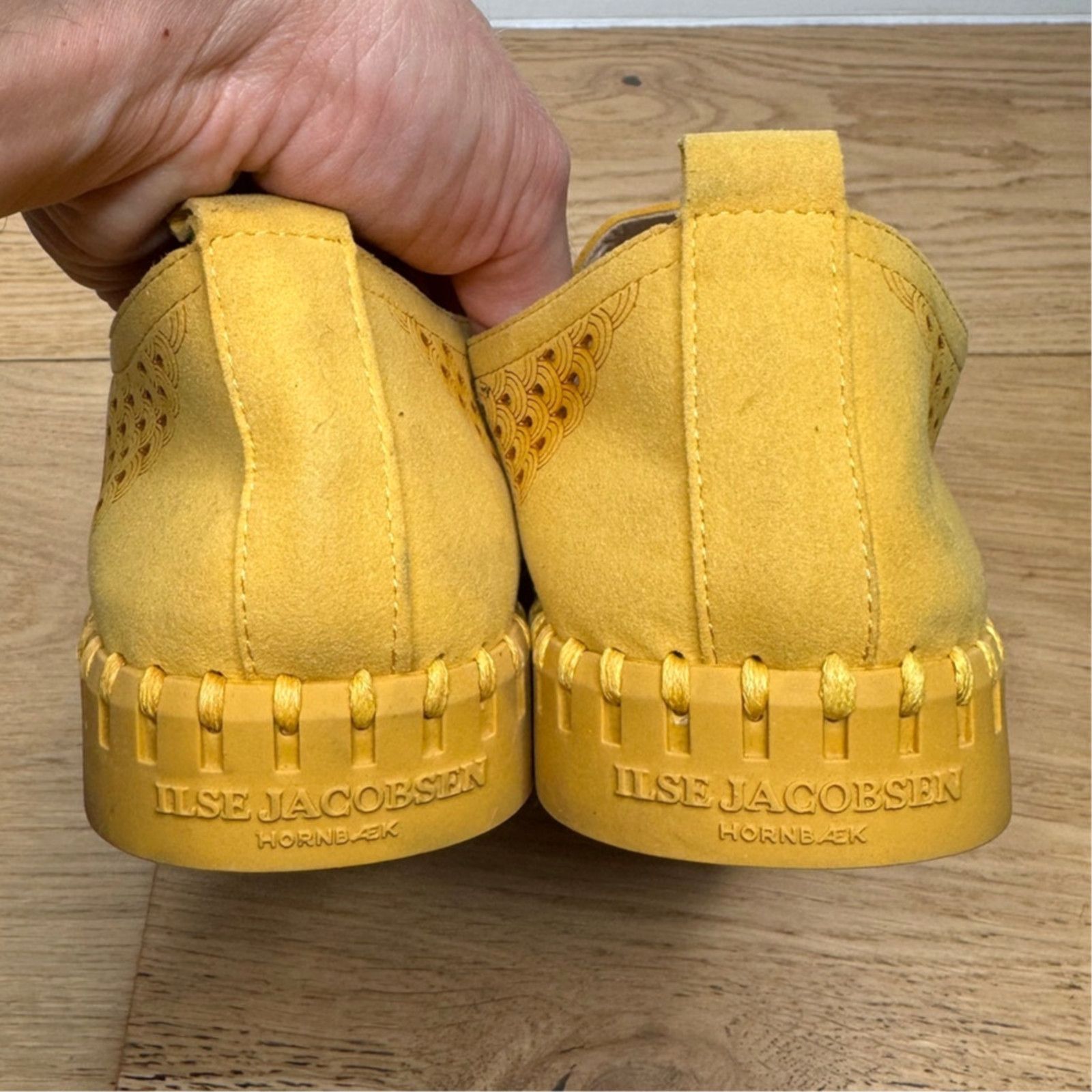 Ilse Jacobsen Ilse Jacobsen Tulip 140 Perforated Slip-On Yellow Sneakers Size US 11.5 / IT 41.5 - 7 Thumbnail