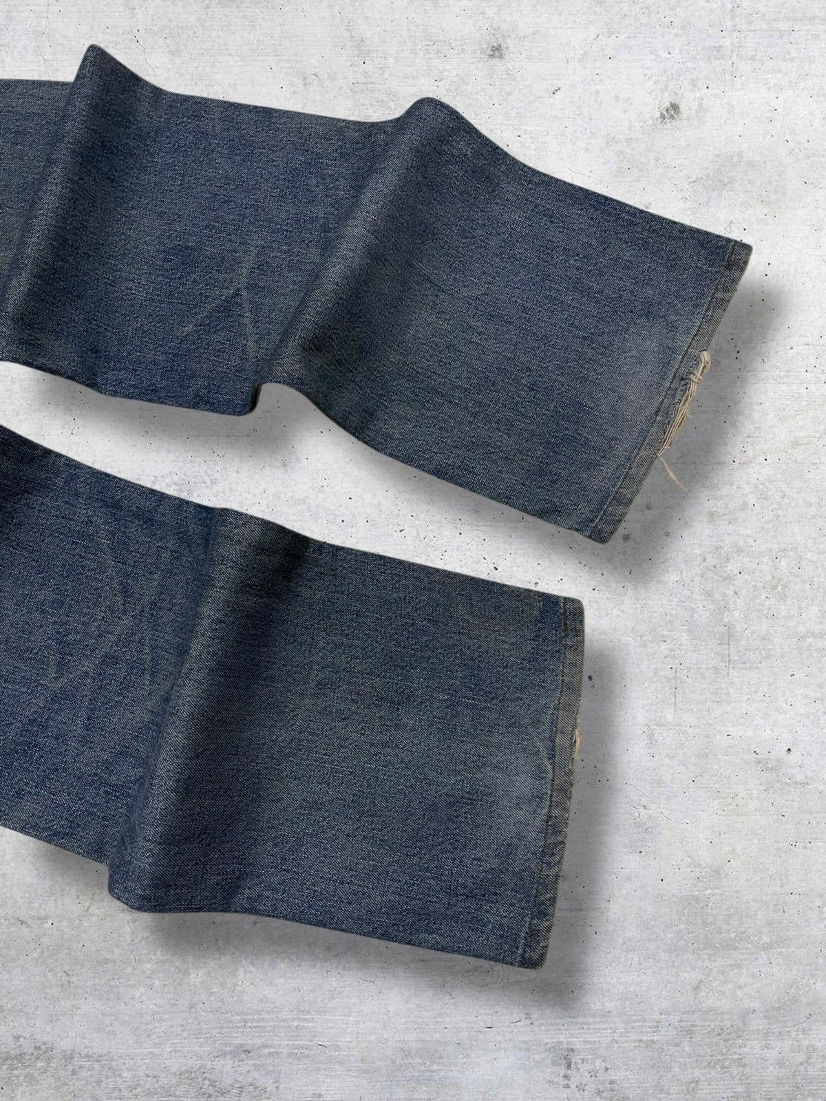 Levi's Vintage Clothing VINTAGE 504 LEVIS USA DESIGNER 90S BLUE WASHED OG DENIM Size US 29 - 12 Thumbnail