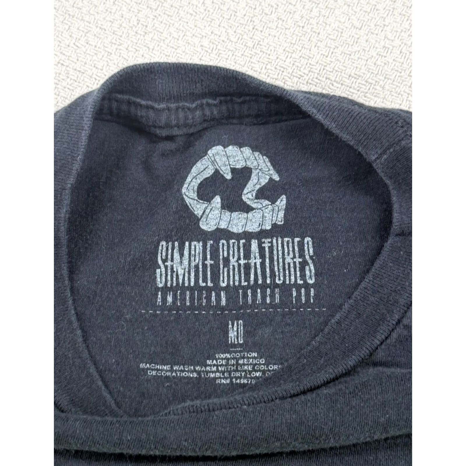 Vintage Simple Creatures American Trash Pop Rock Duo Fangs Graphic T Shirt Men’s M Black Cotton Knit Crew Neck Short Sleeve Logo Bag Band Music Mockup? Size US M / EU 48-50 / 2 - 3 Thumbnail