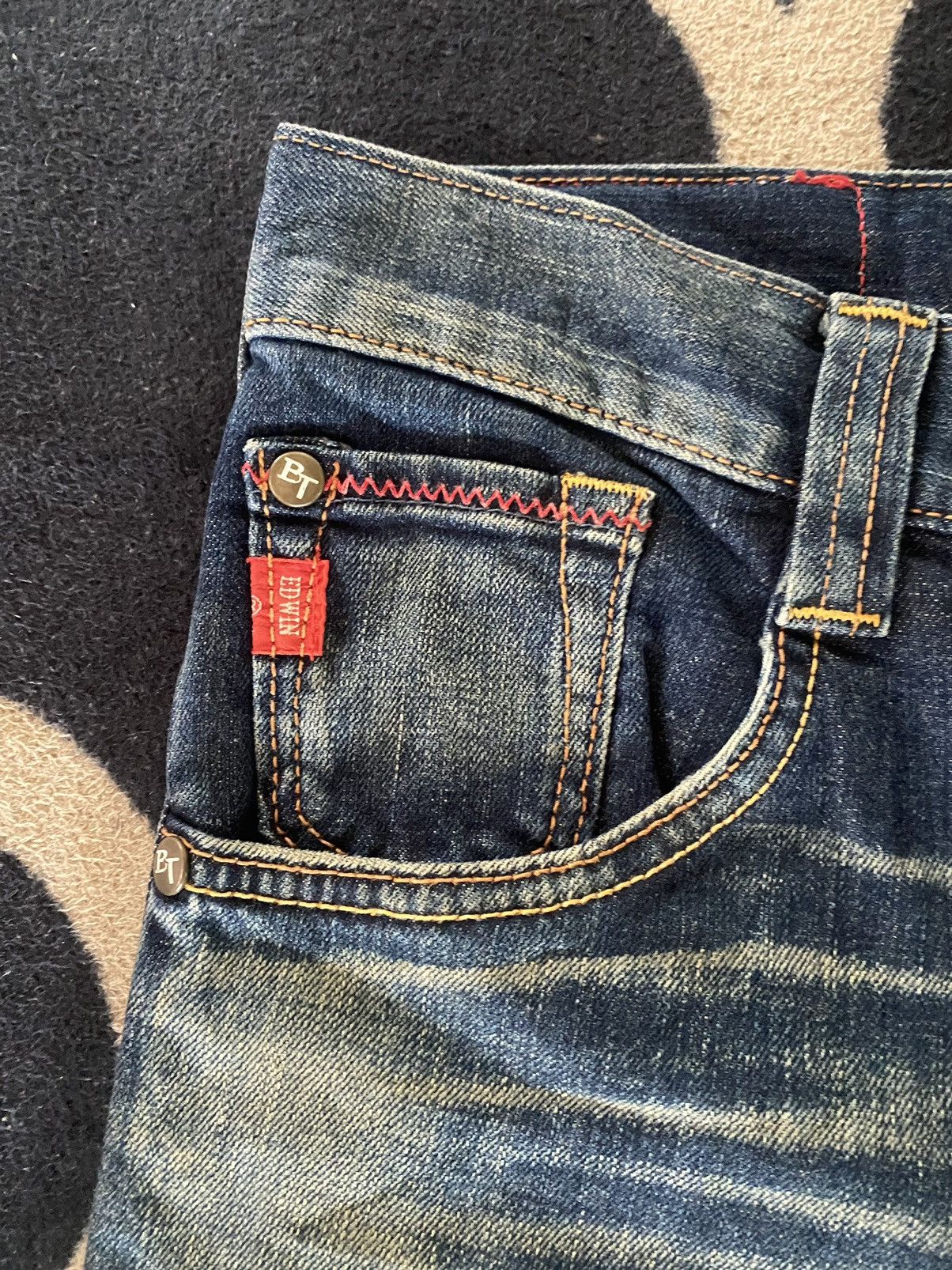 Edwin 🔥FLARE🔥🔥Vintage Edwin Blue Trip Leather Pocket Style Size US 32 / EU 48 - 7 Thumbnail