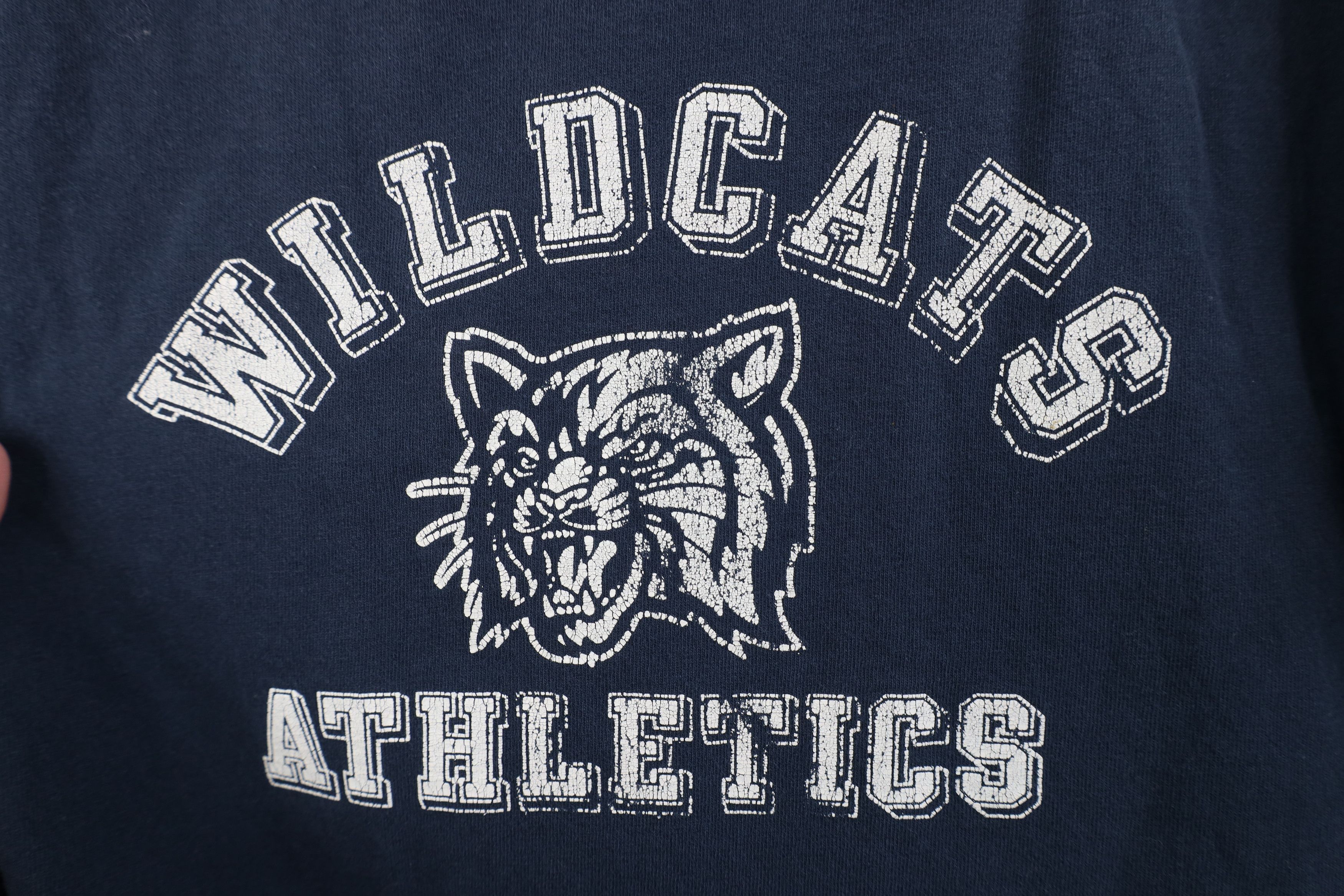Aeropostale Vtg 90s Y2K Aeropostale Spell Out Wildcats Athletics T-Shirt Size US L / EU 52-54 / 3 - 4 Thumbnail
