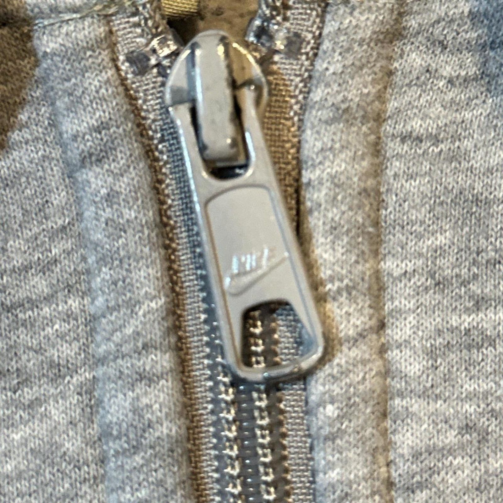 Nike Vintage Y2K Nike Silver Tag Grey Zip-Up Hoodie Size M Size US M / EU 48-50 / 2 - 3 Thumbnail