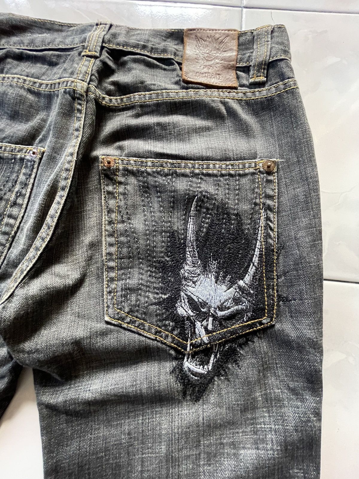Japanese Brand × LOWBOX × Oni Oniarai Japan Embroidered Oni Japanese Folklore Denim Jeans Size US 30 / EU 46 - 5 Thumbnail