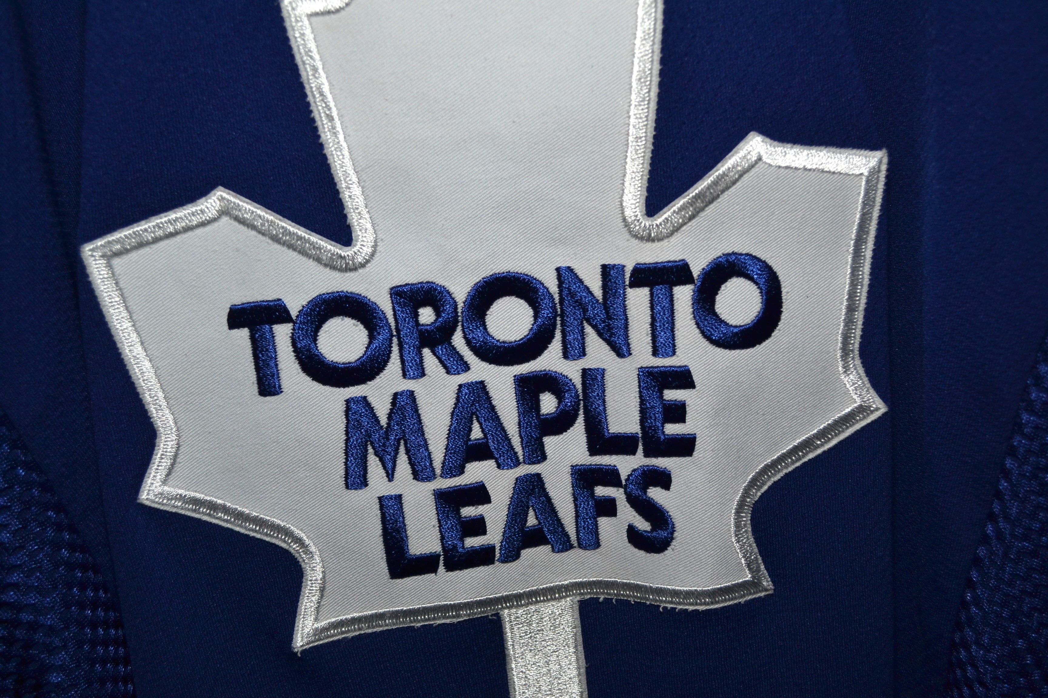 Ccm Toronto Maple Leafs 1990s NHL CCM Air-Knit Jersey Vintage XL Size US XL / EU 56 / 4 - 3 Thumbnail