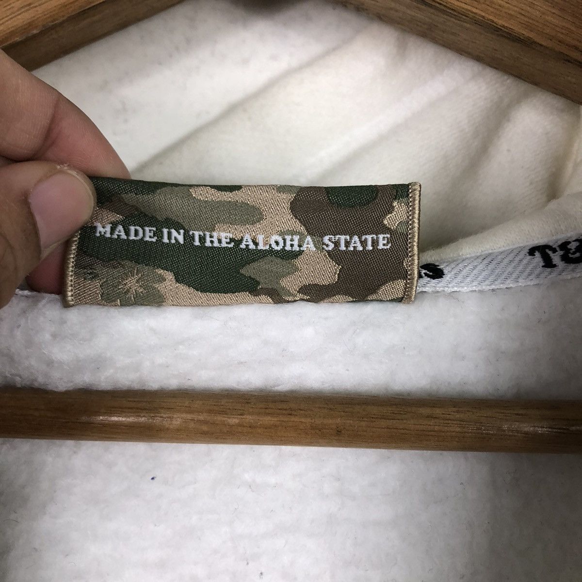 Japanese Brand T&C Surf Designs “GOD 69” Camo Star Graphic Rare Hawaii Era Size US L / EU 52-54 / 3 - 23 Thumbnail