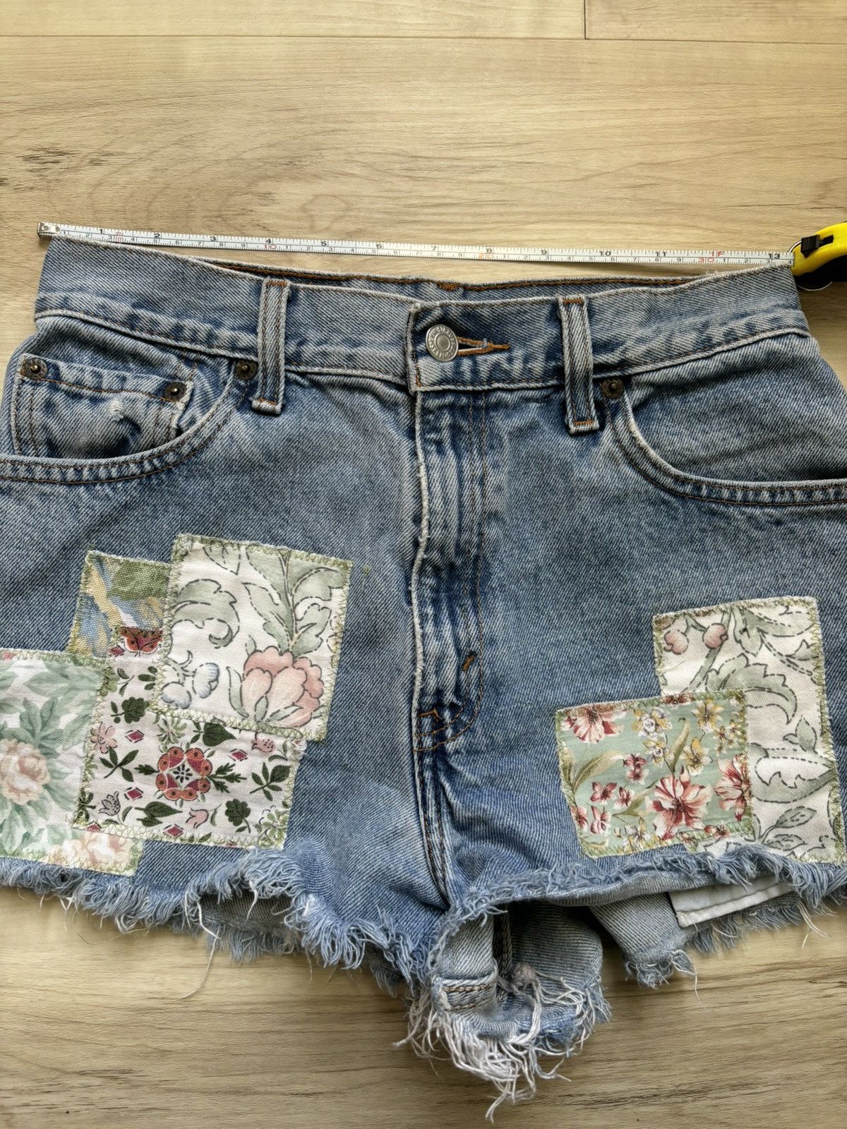 Levi's Levi’s 550 Quilt Patch Shorts Size 26" / US 2 / IT 38 - 8 Thumbnail