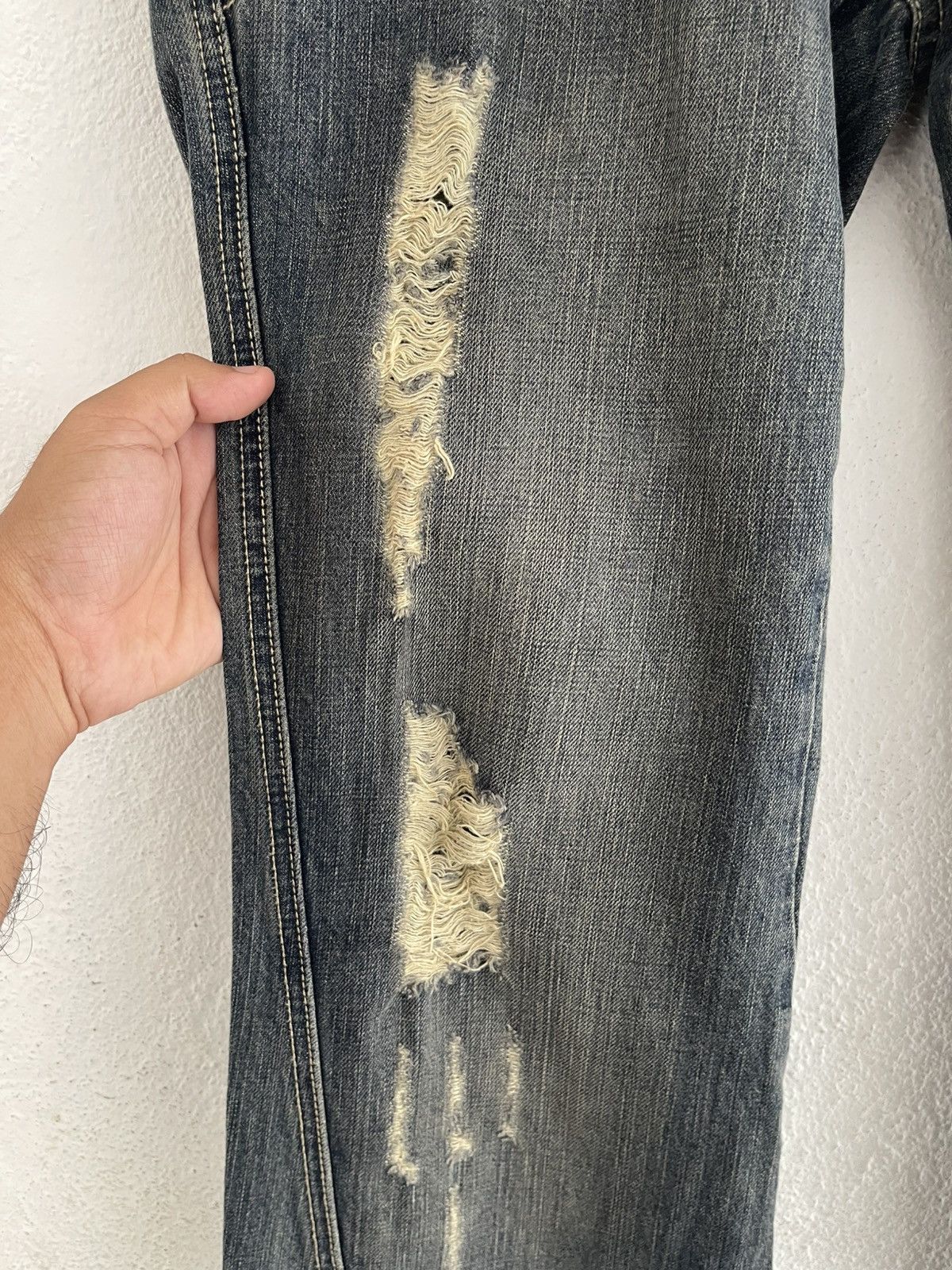 Tornado Mart Tornado Mart Python Detailed Distressed Flared Jeans Size US 35 - 6 Thumbnail