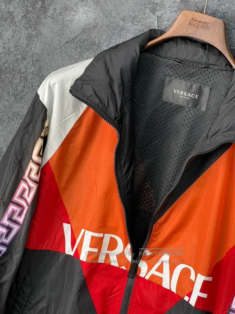 Versace Versace Monogram print sports top Size US M / EU 48-50 / 2 - 5 Thumbnail