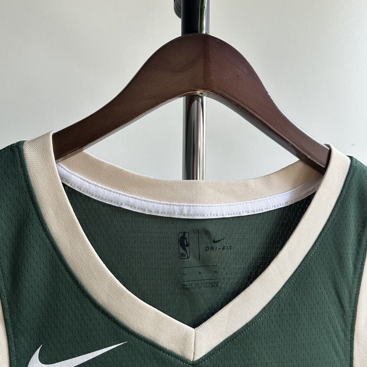 Nike Nike Giannis Antetokounmpo #34 Milwaukee Bucks NBA Jersey Size US M / EU 48-50 / 2 - 10 Thumbnail