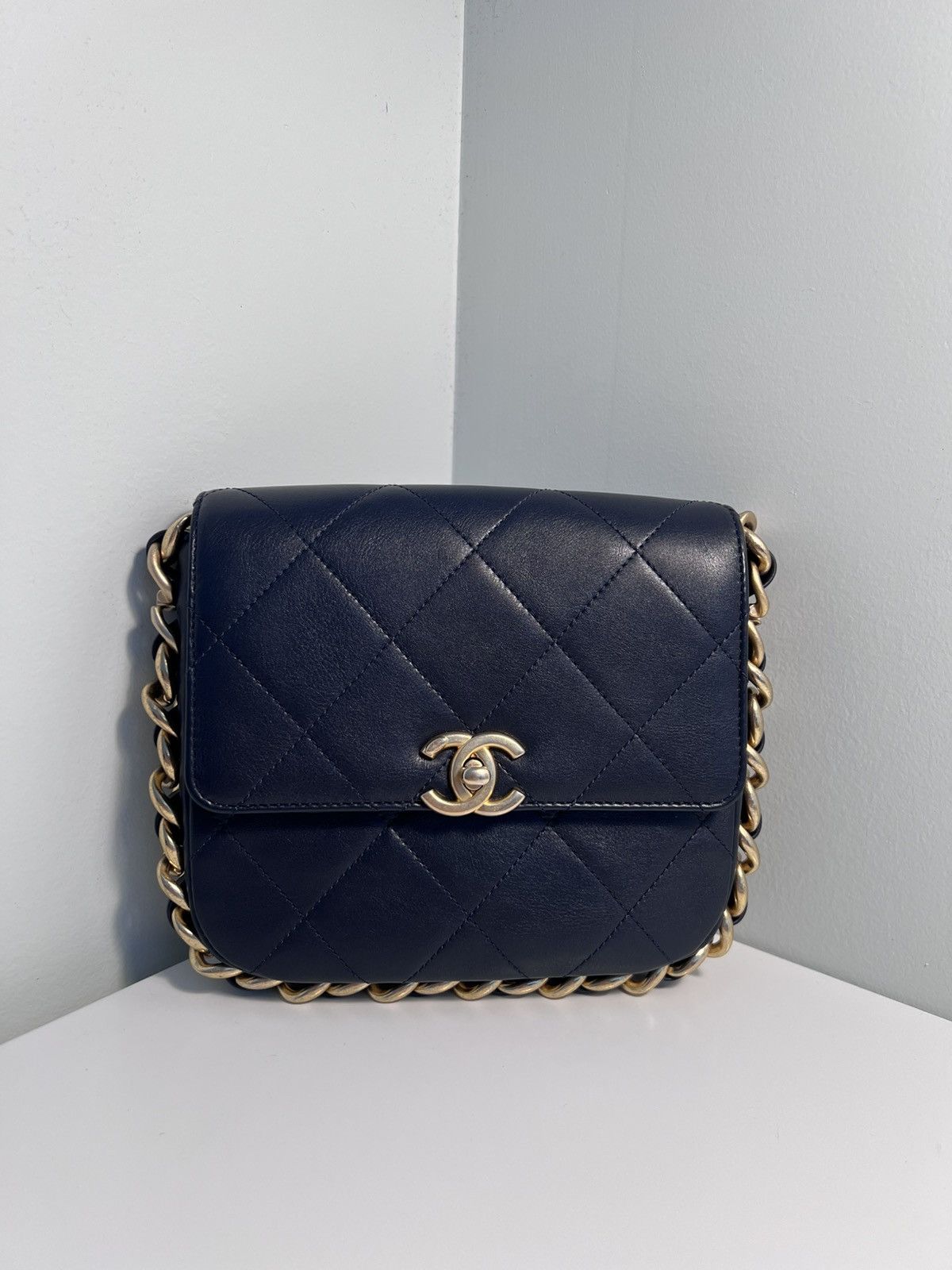 Chanel Chanel Chain Crossbody Bag Dark Navy Size ONE SIZE - 9 Thumbnail