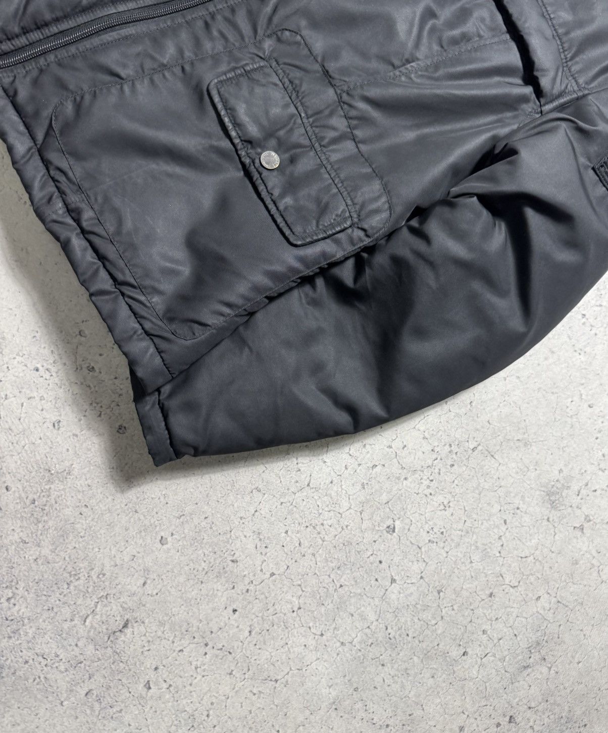 Versace Jeans Couture Versace Jeans Couture Black Bomber Puffer Jacket Vintage Size US S / EU 44-46 / 1 - 3 Thumbnail