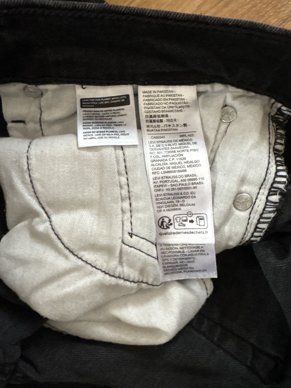 Levi's Levi’s Black Jean Shorts Size US 32 / EU 48 - 6 Thumbnail