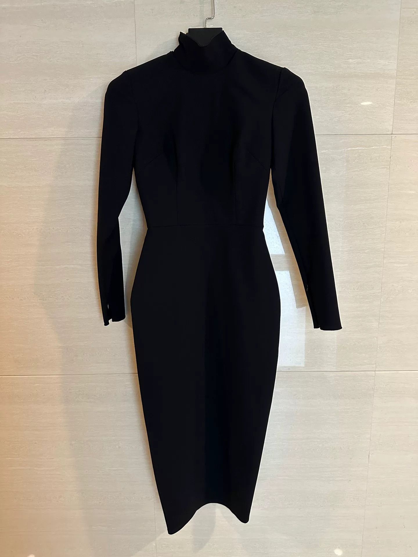 Alex Perry Alex Perry Black Slim-Fit Dress Size 6 Size S / US 4 / IT 40 - 1 Thumbnail