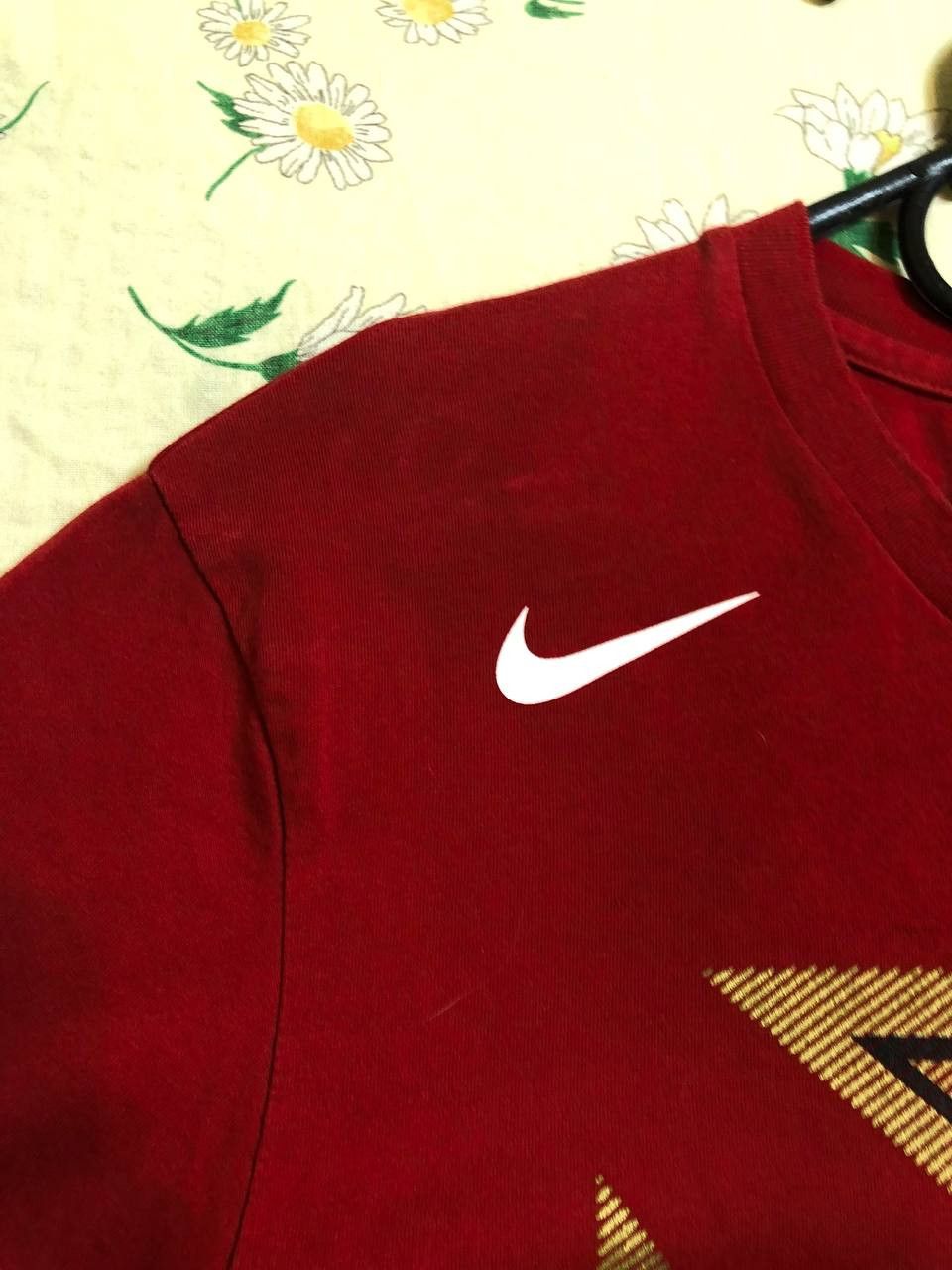 Nike Vintage Nike Big Y2K Print Short Sleeve T-Shirt Size US L / EU 52-54 / 3 - 6 Thumbnail